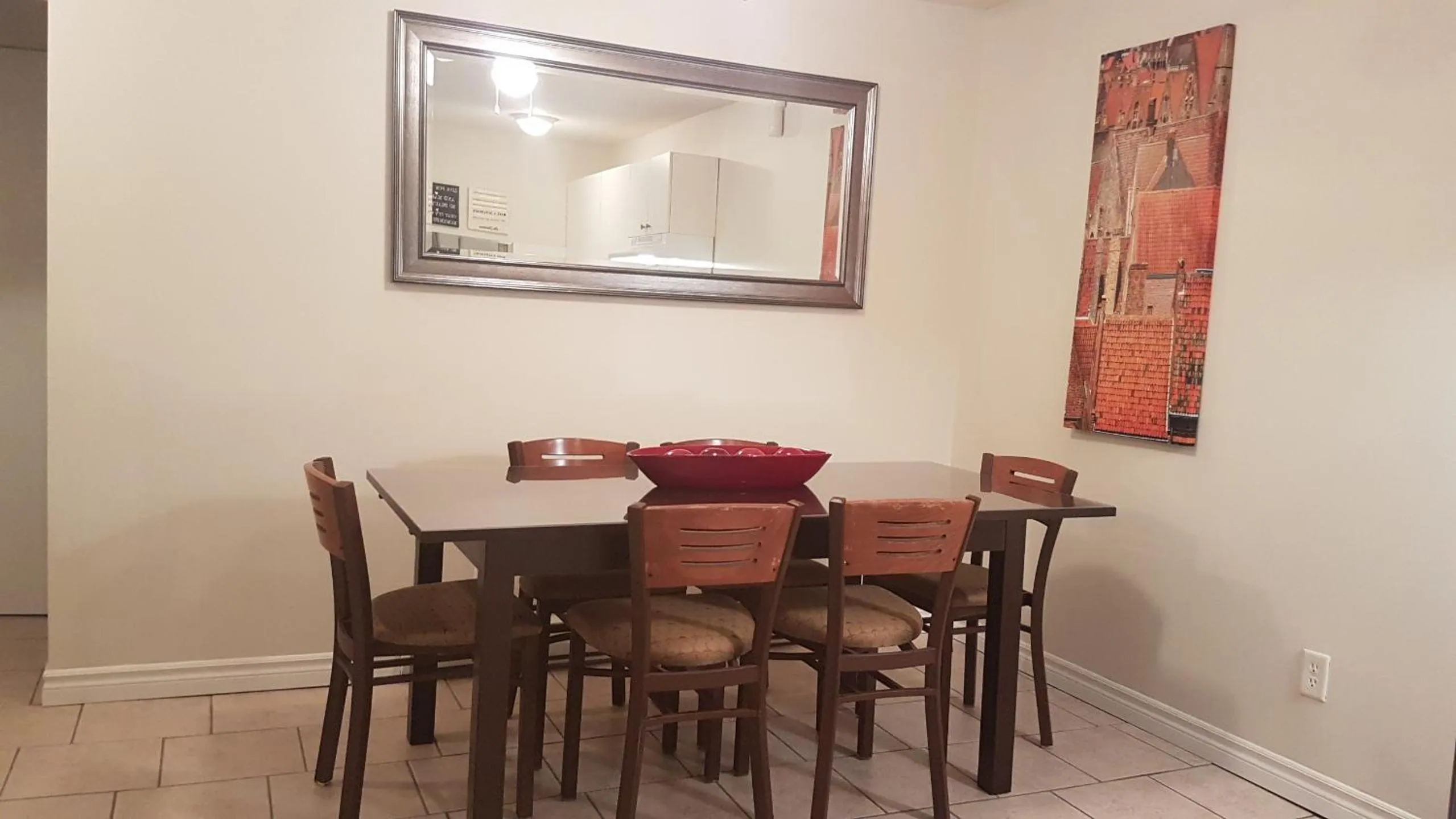 Dining area in Three-Bedroom Apartment Sweet #6 by Amazing Property Rentals
