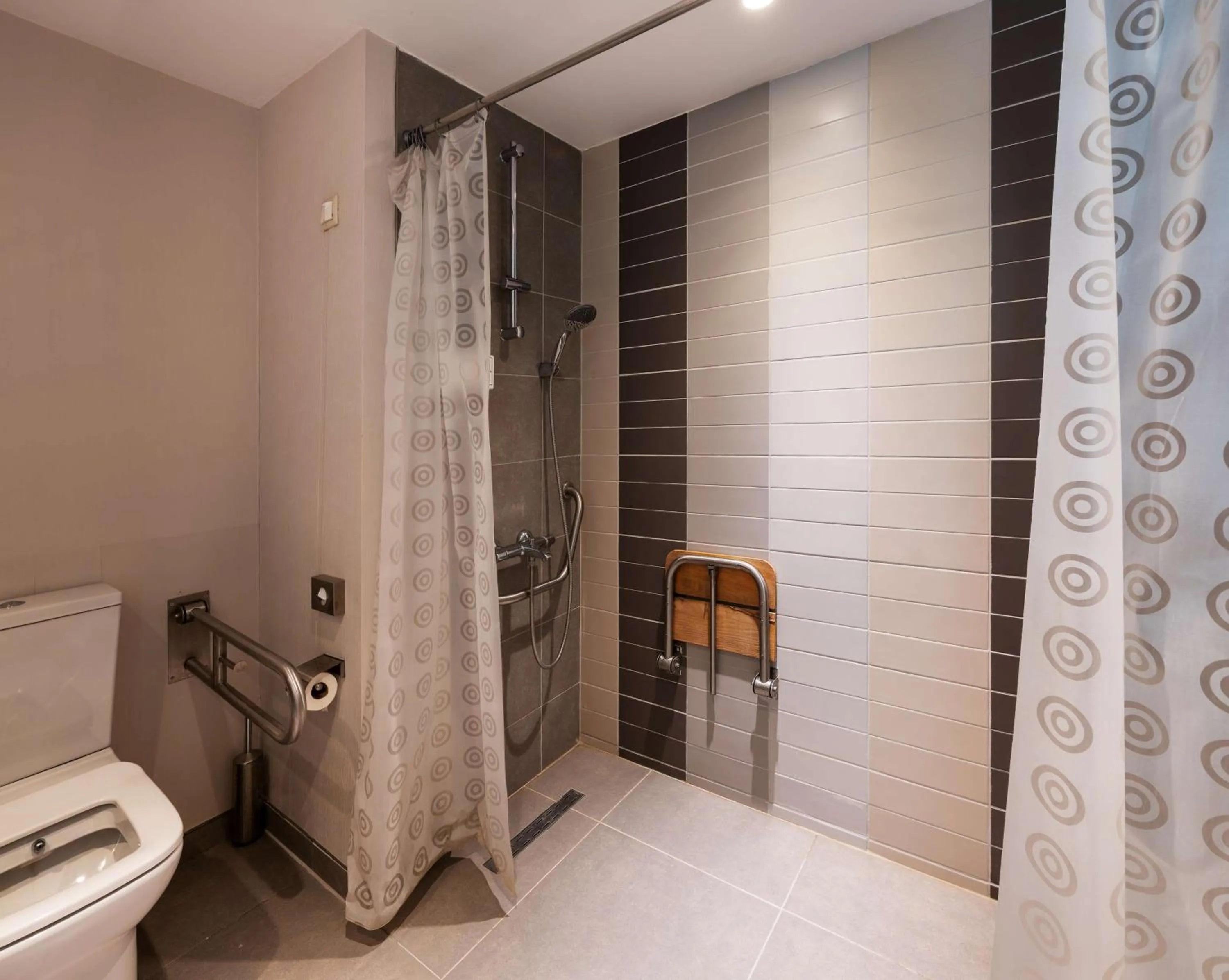 Bathroom in Park Inn by Radisson Samsun