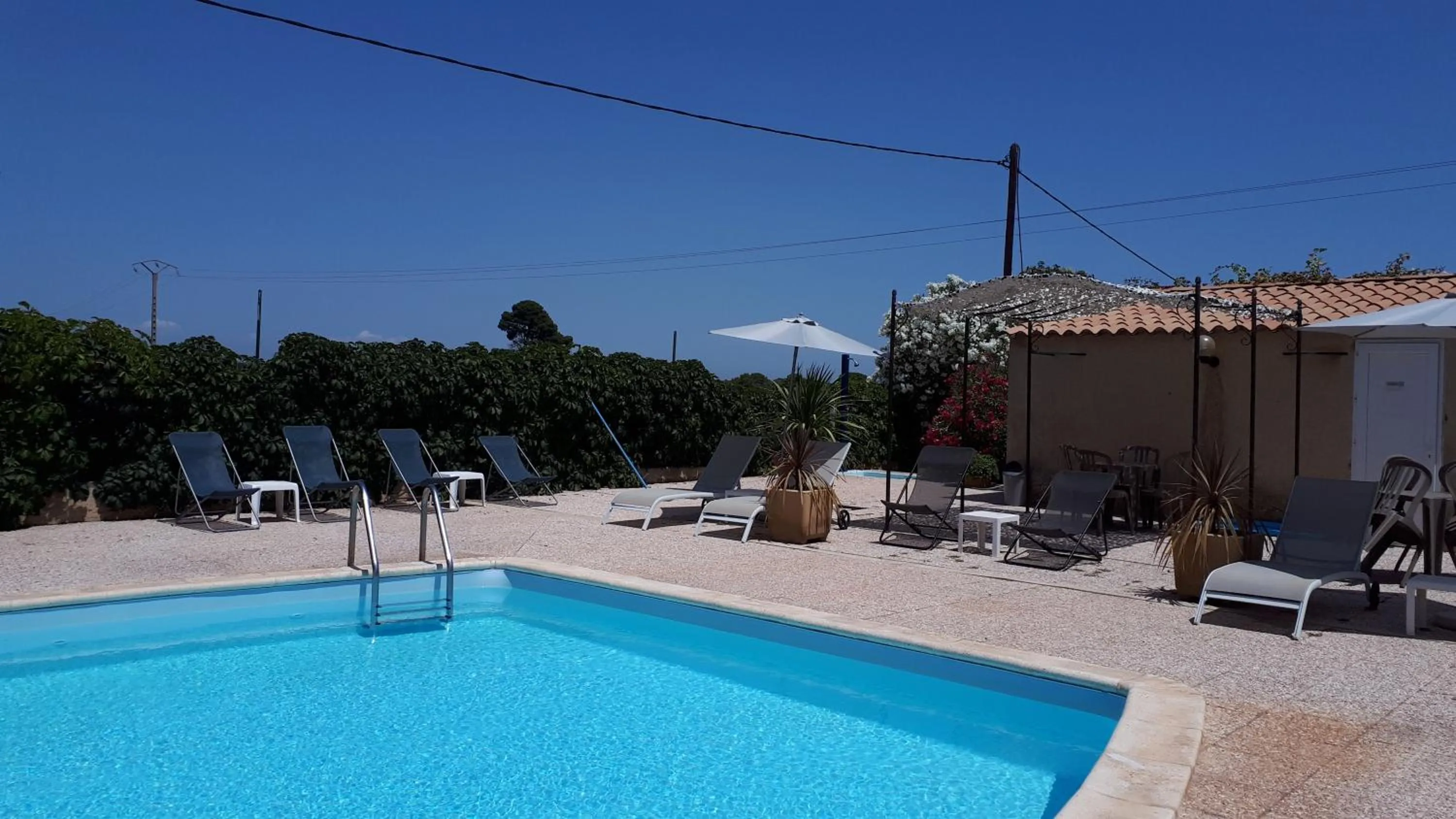 Hôtel restaurant LOGIS HOTELLERIE DE BALAJAN