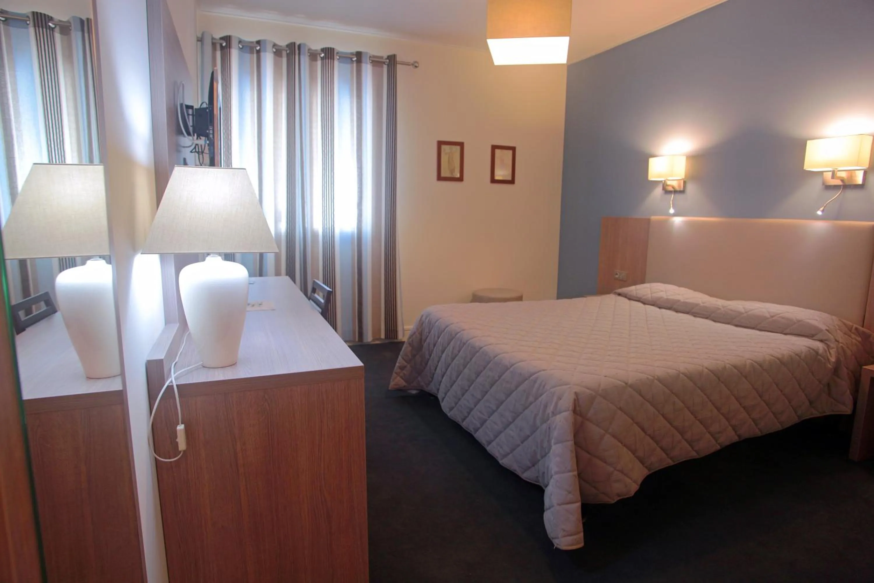 Bedroom, Bed in Hôtel restaurant LOGIS HOTELLERIE DE BALAJAN