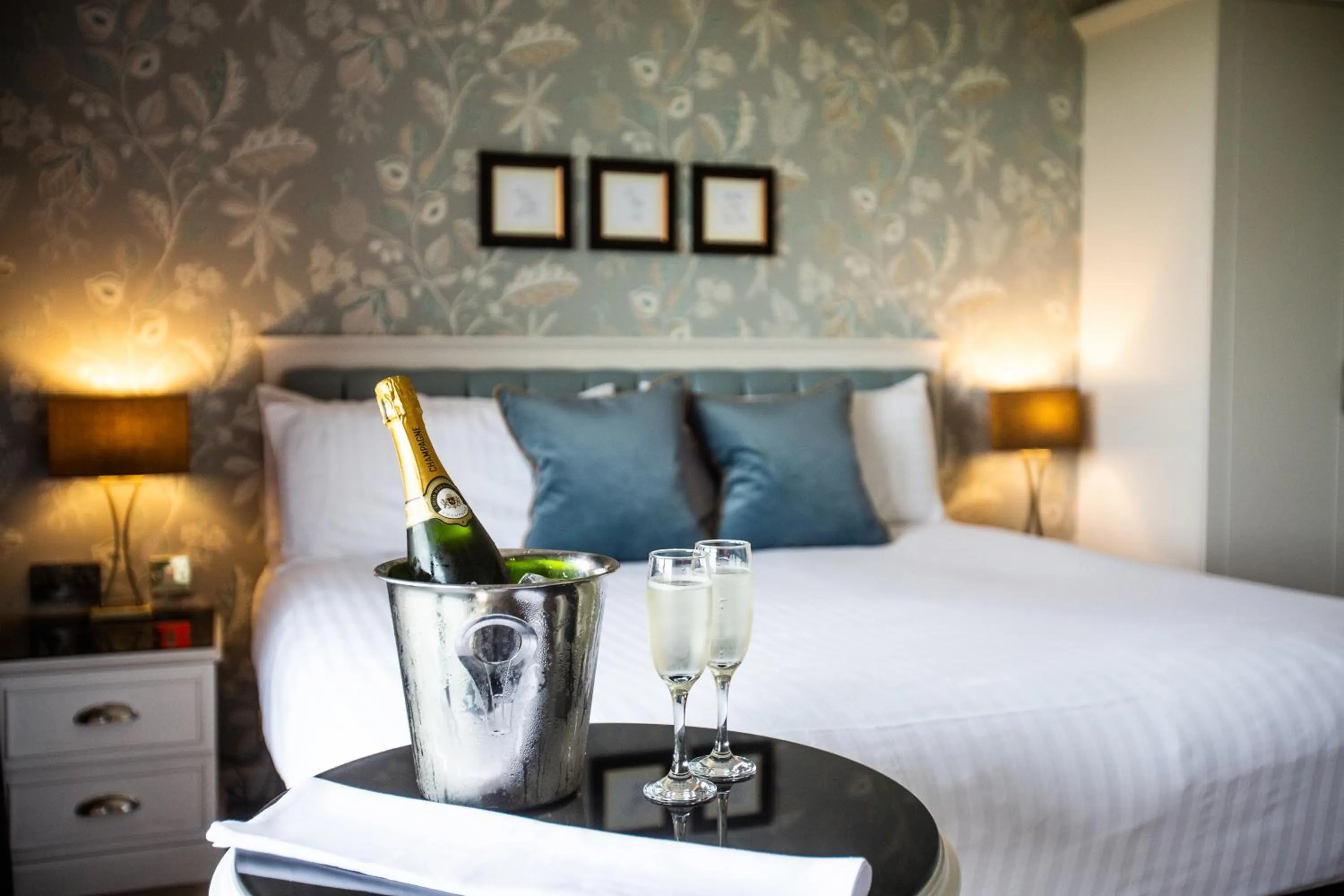 Bedroom, Bed in Abbey Hotel Golf & Spa