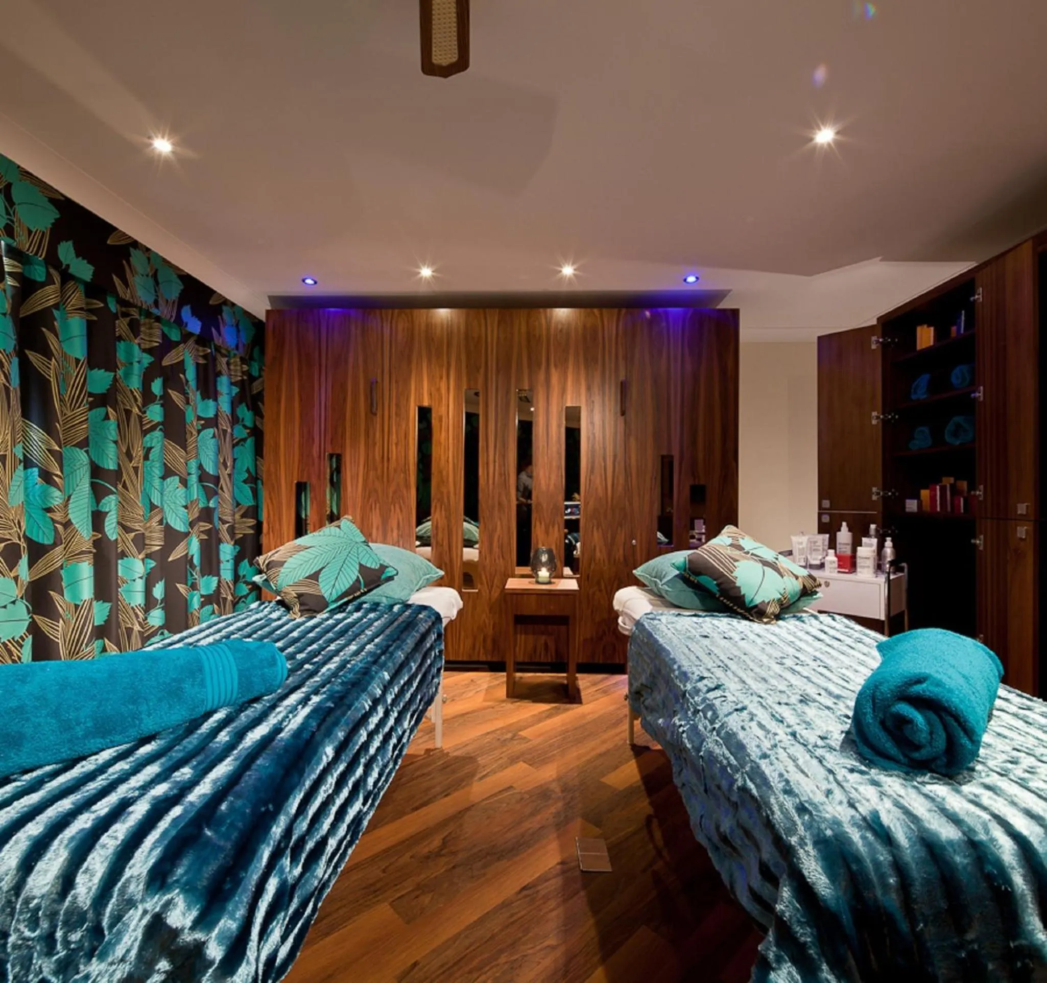 Massage, Bed in Abbey Hotel Golf & Spa