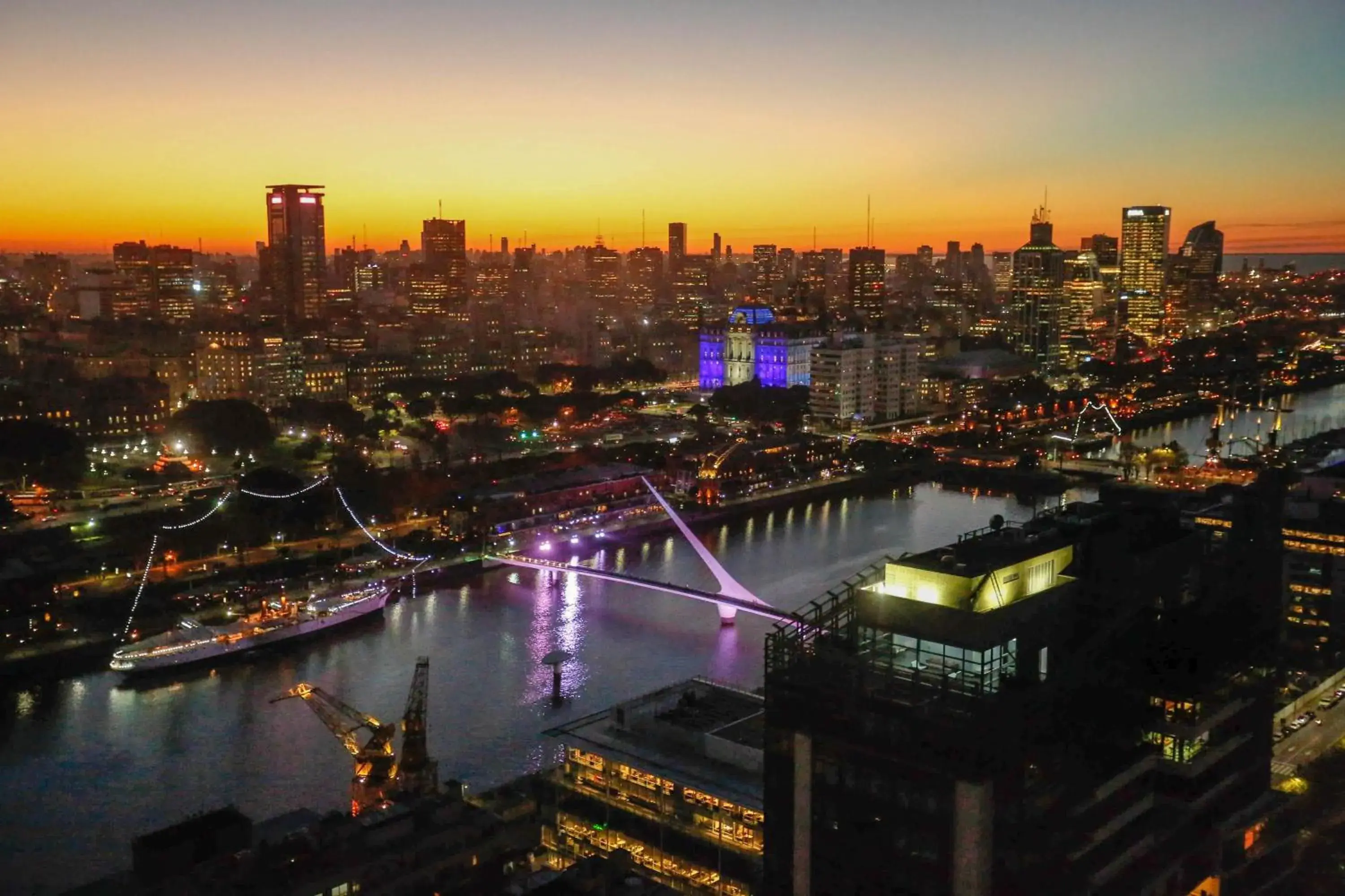 City view in Alvear Icon Hotel City view in Alvear Icon Hotel