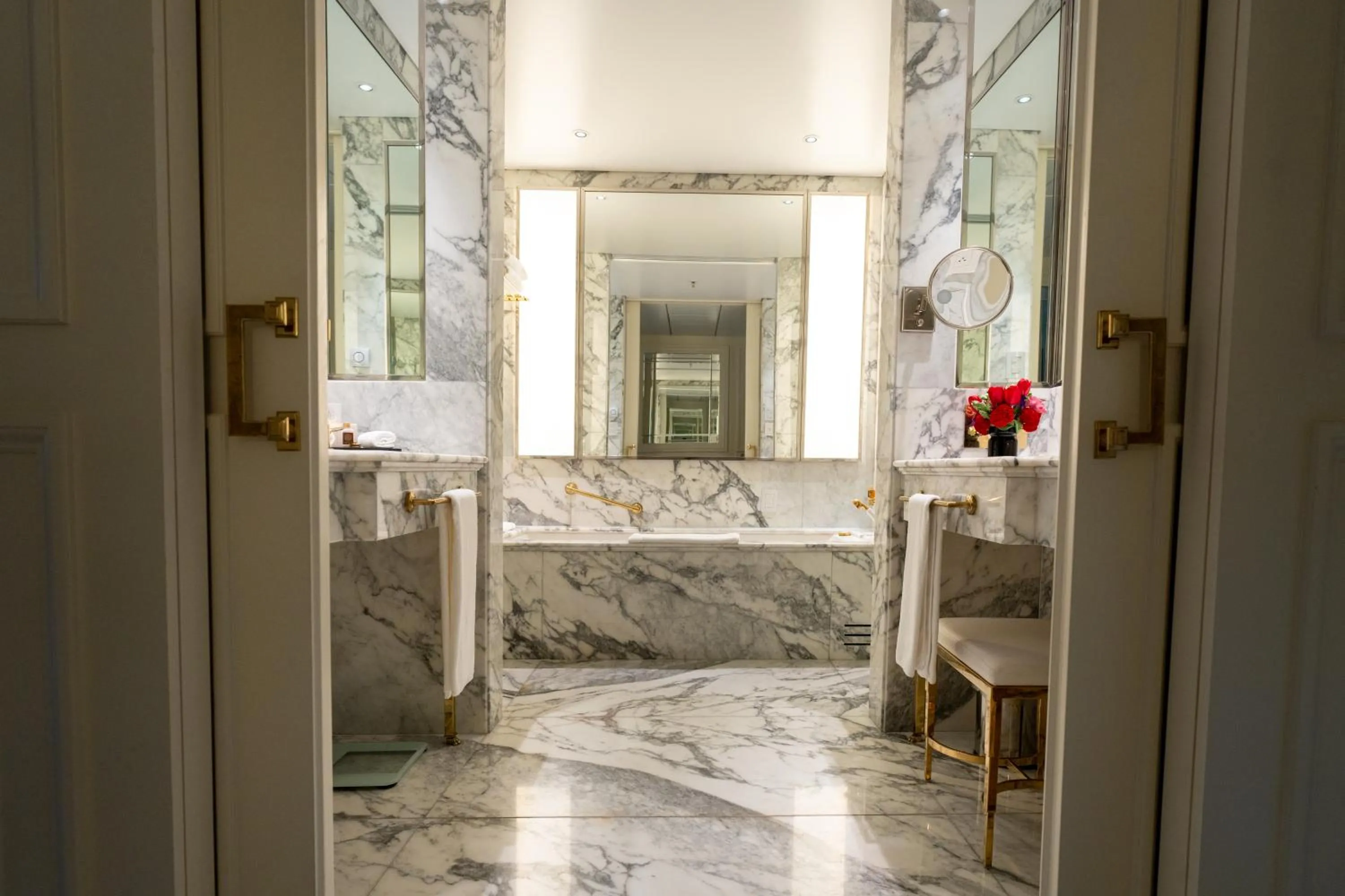 Bathroom in Alvear Icon Hotel