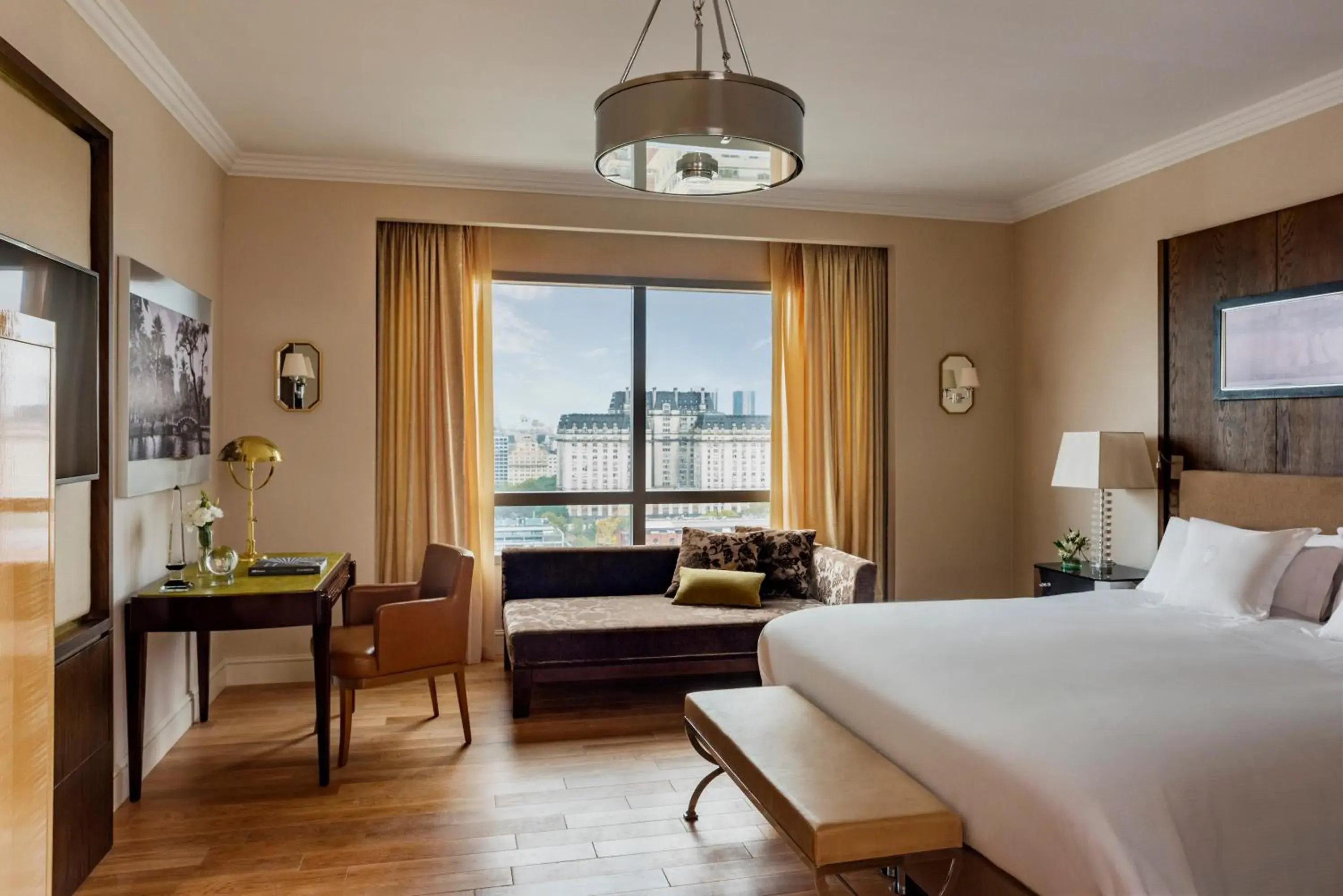 Photo of the whole room, Bed in Alvear Icon Hotel Photo of the whole room, Bed in Alvear Icon Hotel