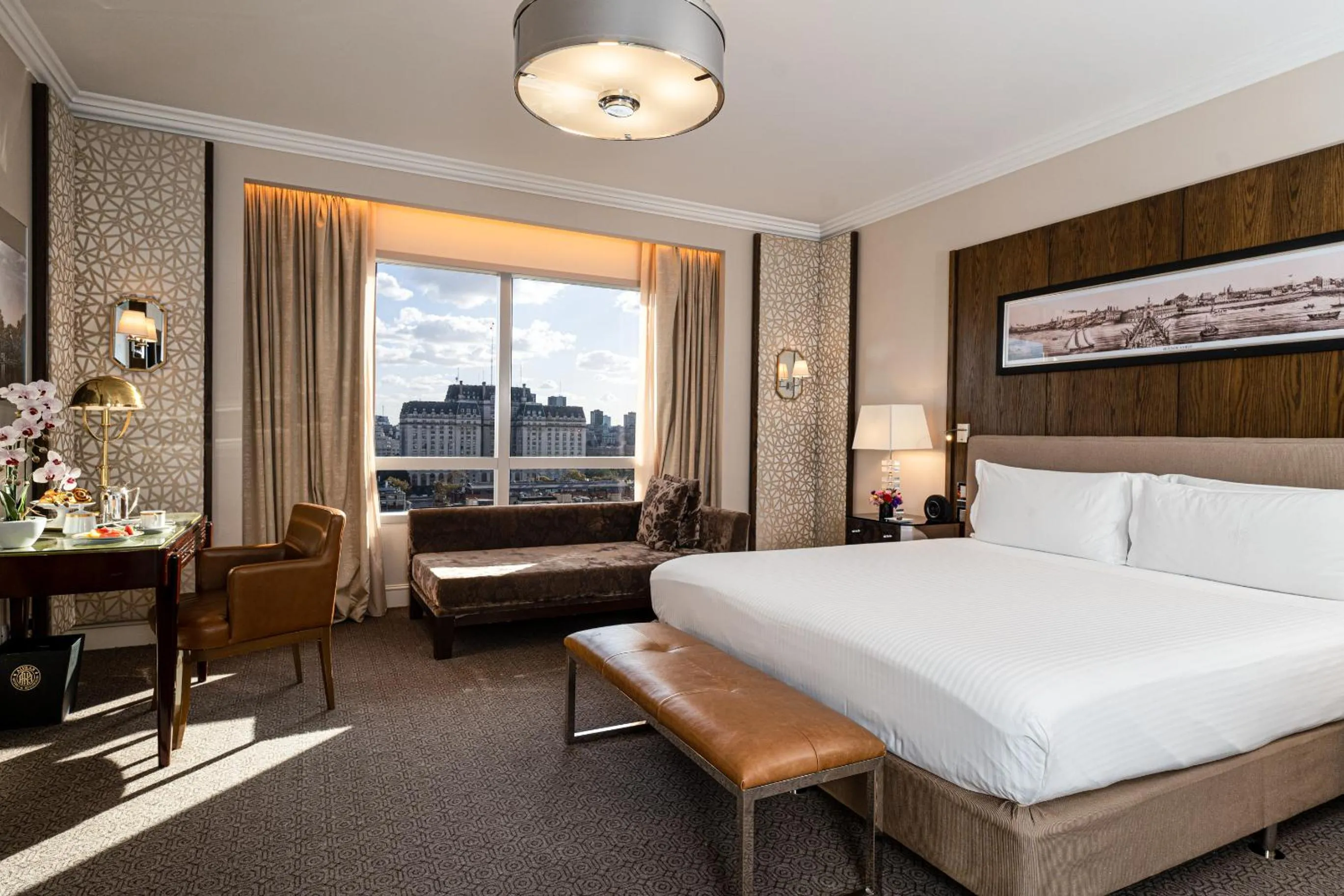 Photo of the whole room, Bed in Alvear Icon Hotel