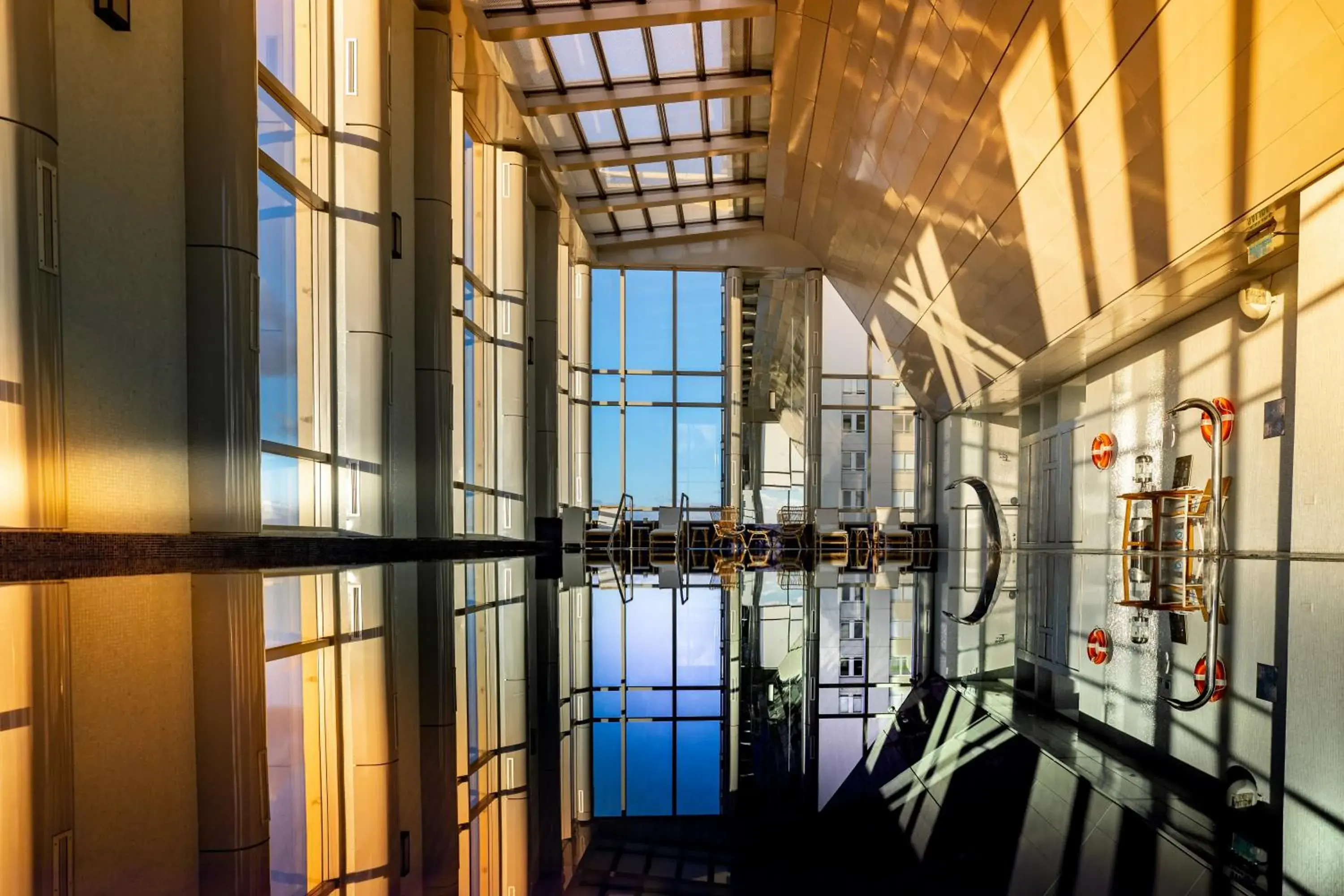 Swimming pool in Alvear Icon Hotel Swimming pool in Alvear Icon Hotel