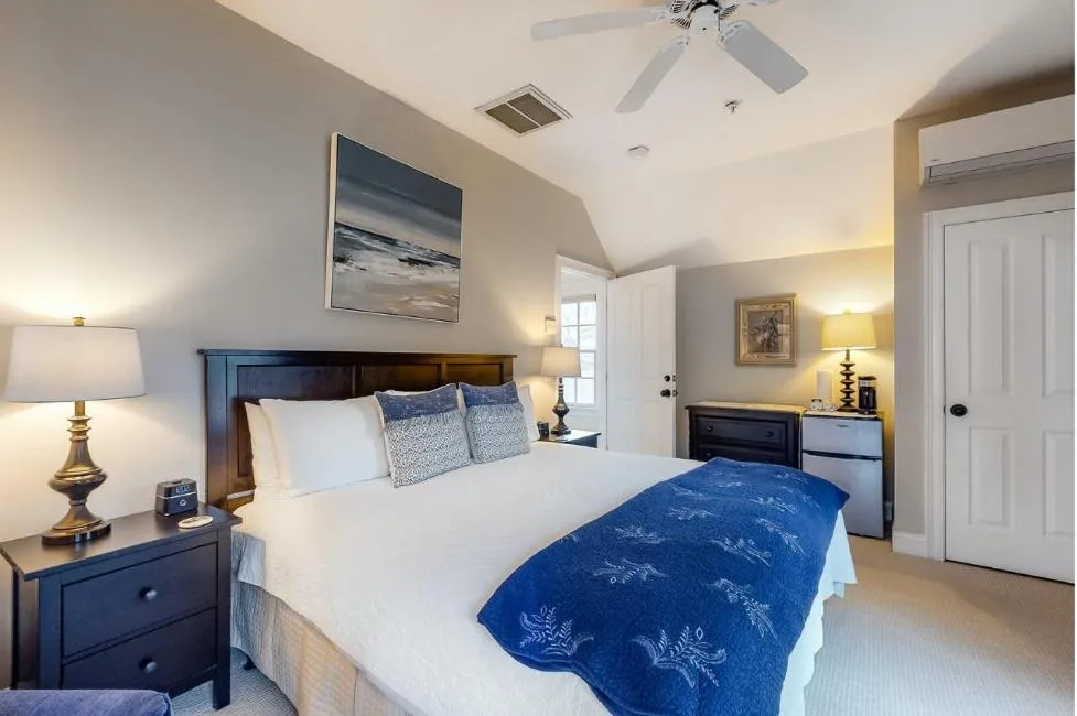 Bed in Brewster by the Sea Inn