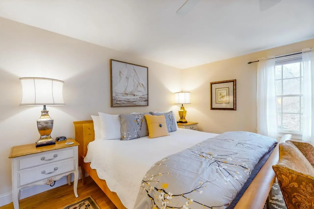 Bed in Brewster by the Sea Inn