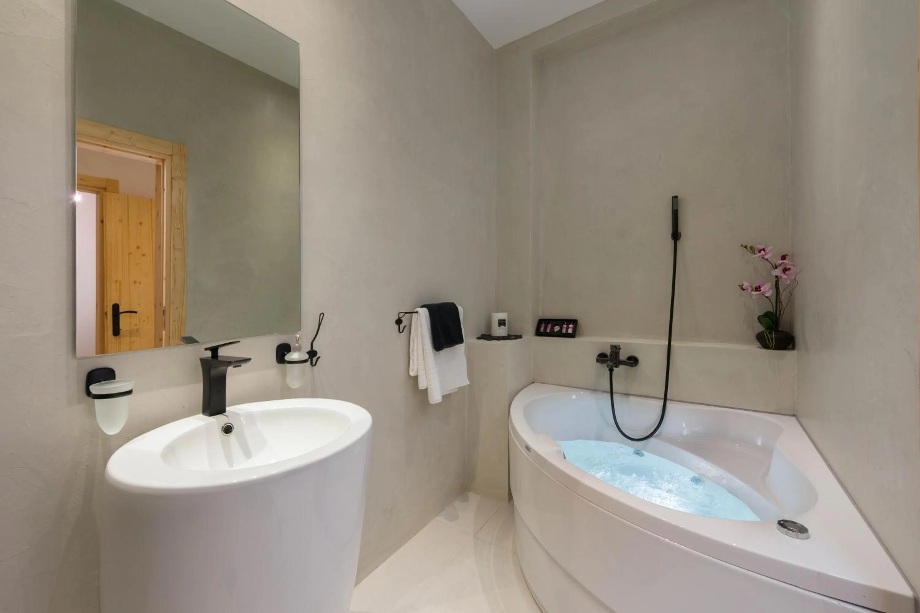 Toilet in Old Town Senses Boutique Hotel