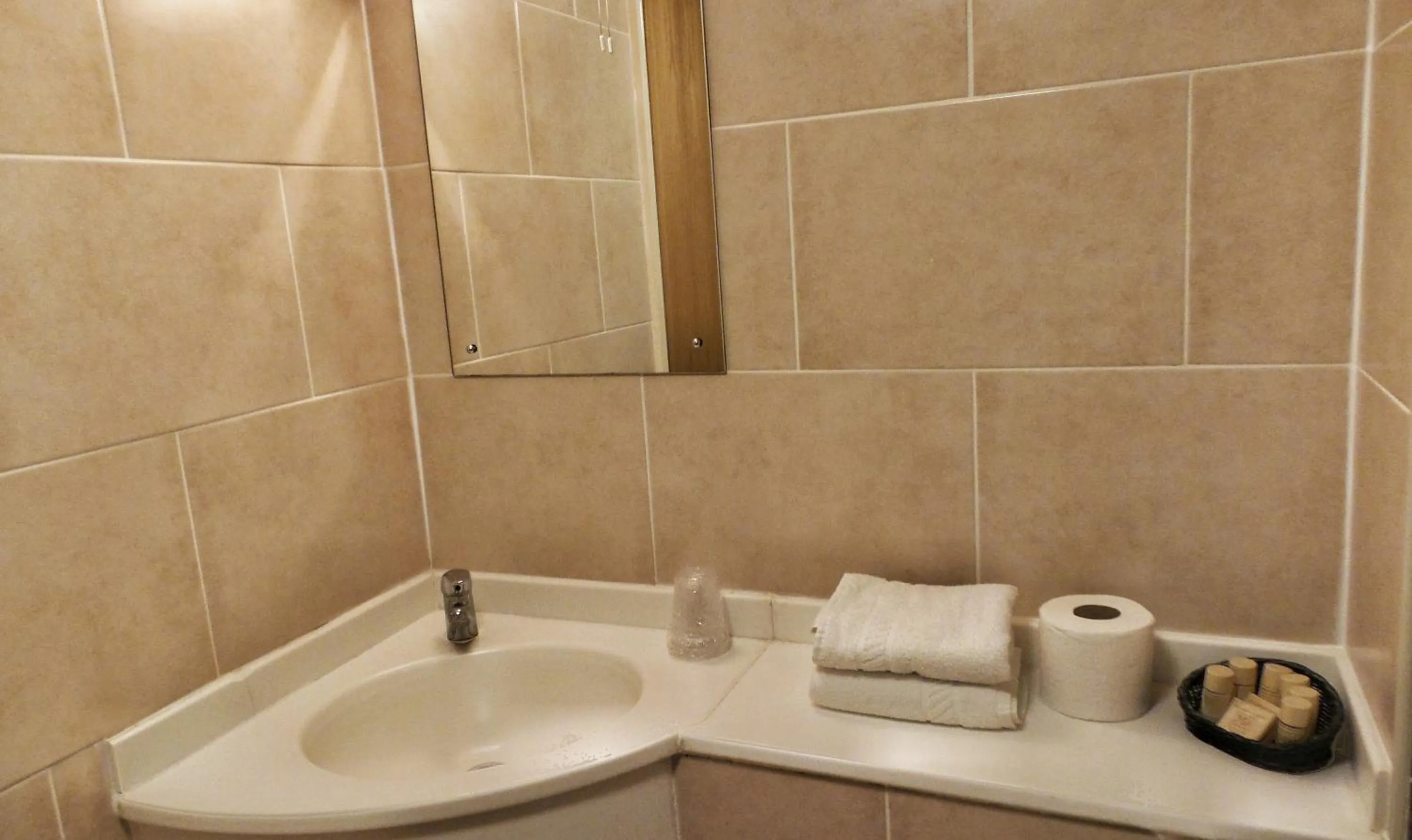 Bathroom in Parkside International Hotel