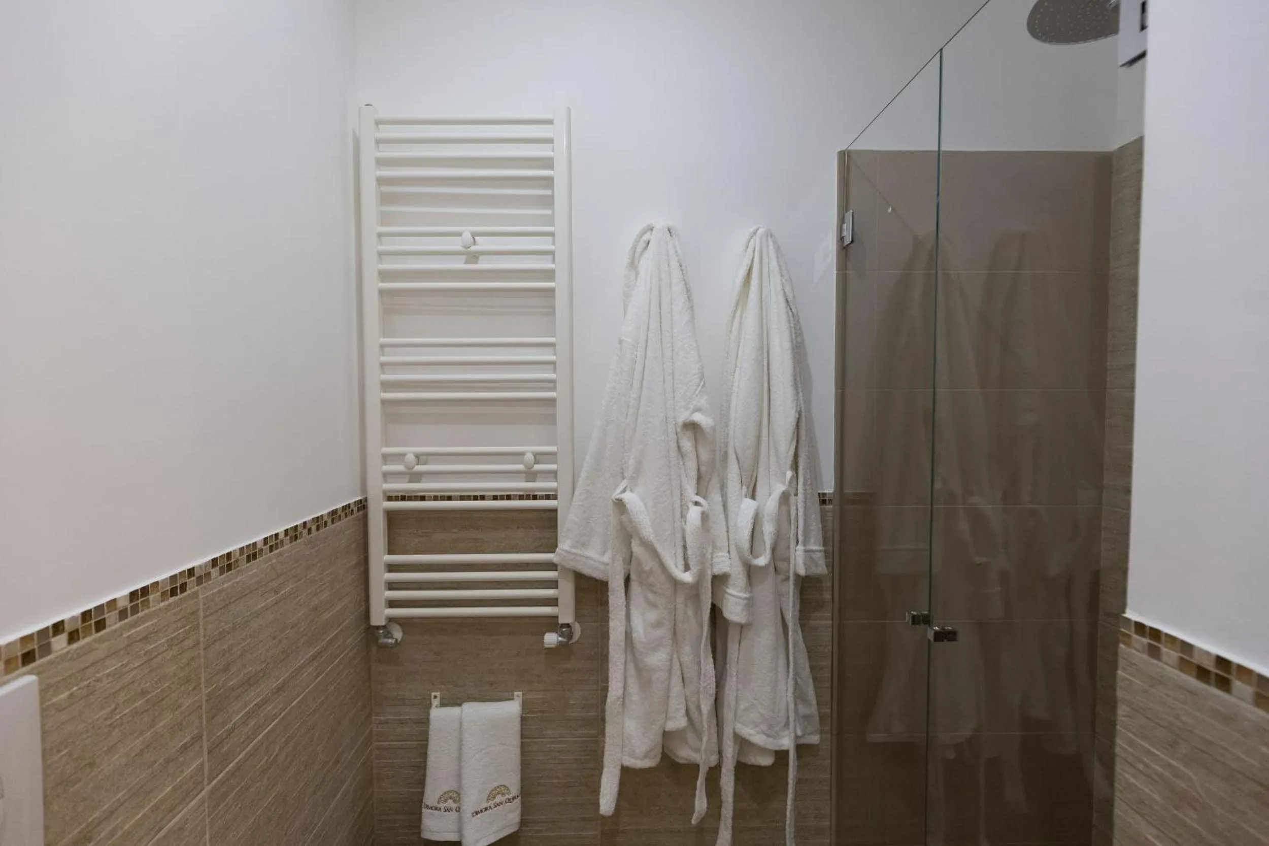 Shower in Dimora San Quirico - bed e breakfast - Cisternino