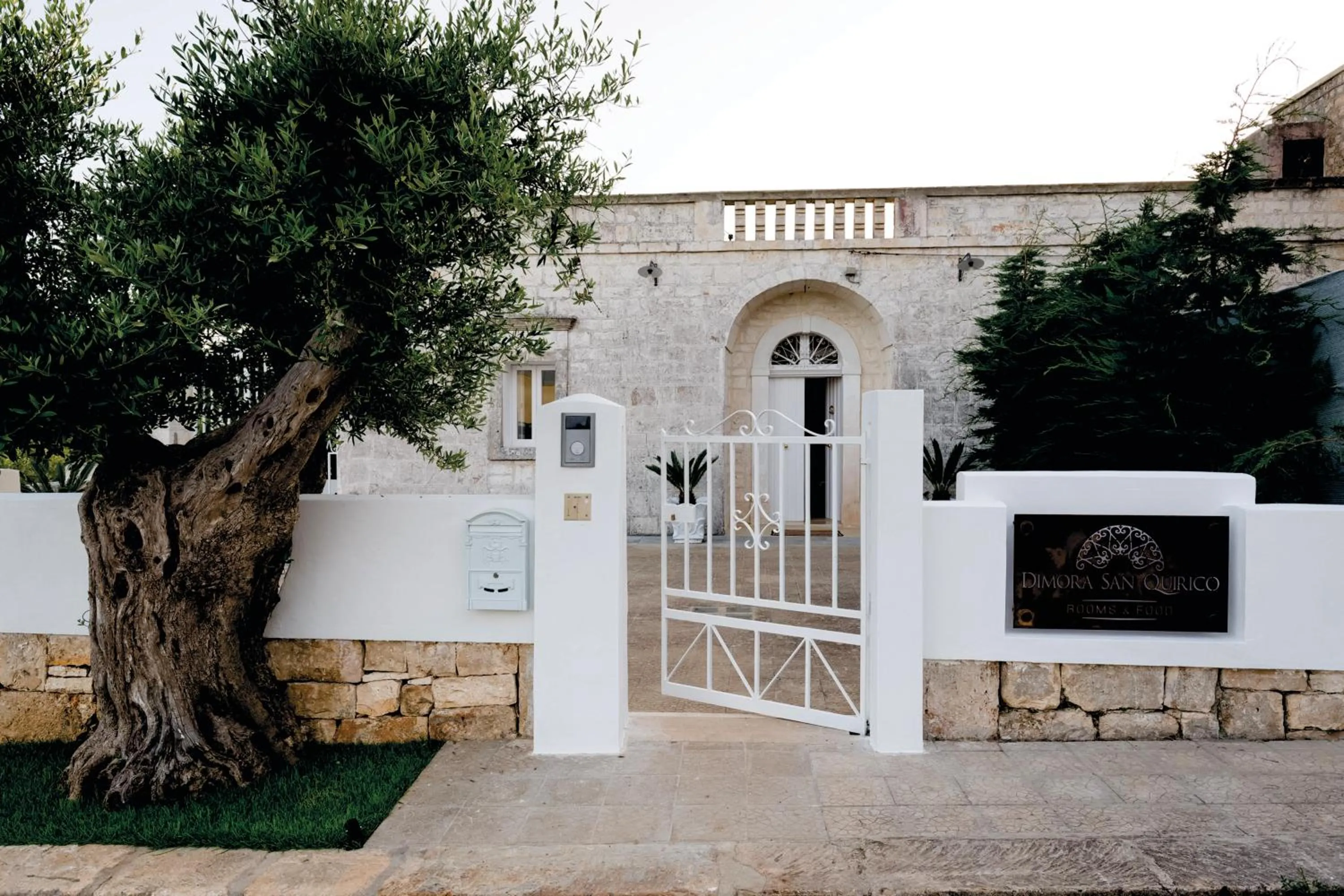 Quiet street view in Dimora San Quirico - bed e breakfast - Cisternino