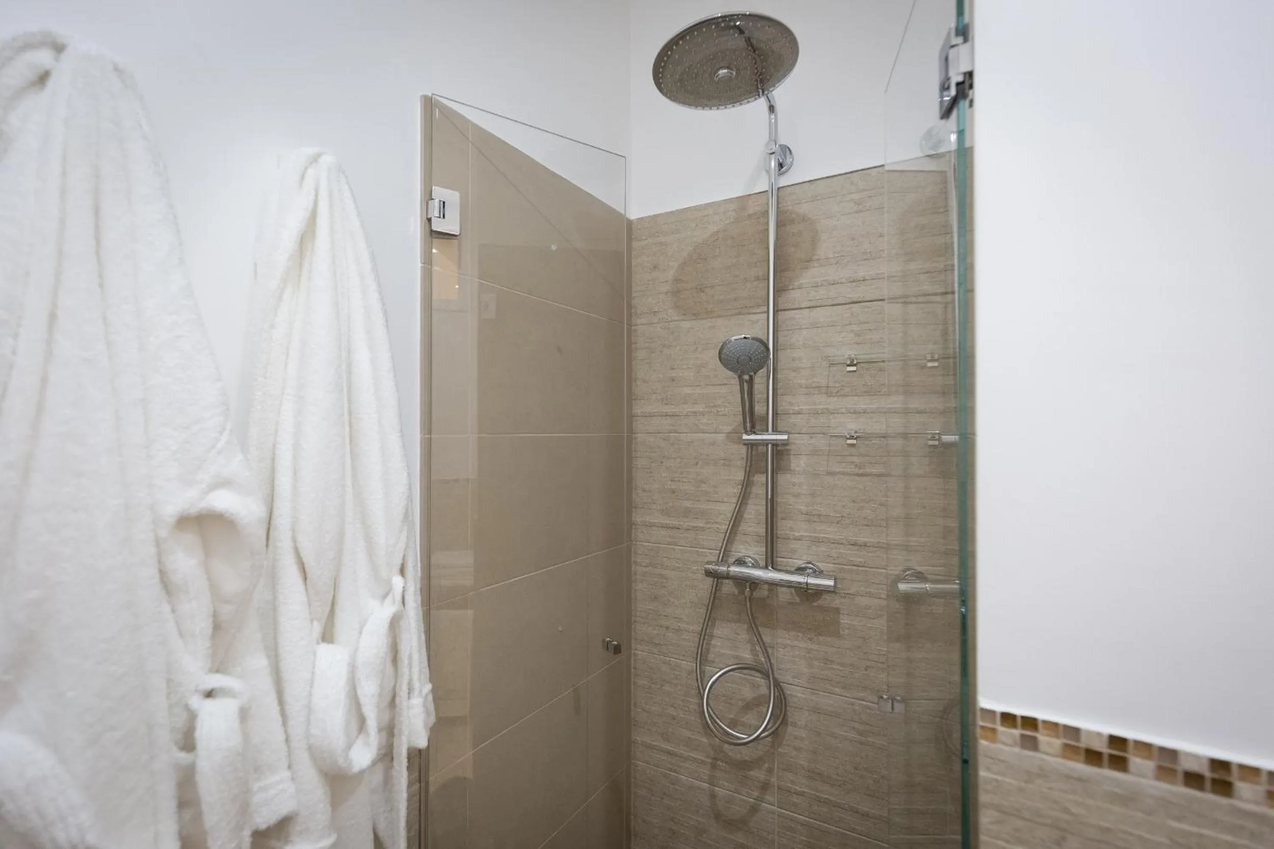 Shower in Dimora San Quirico - bed e breakfast - Cisternino