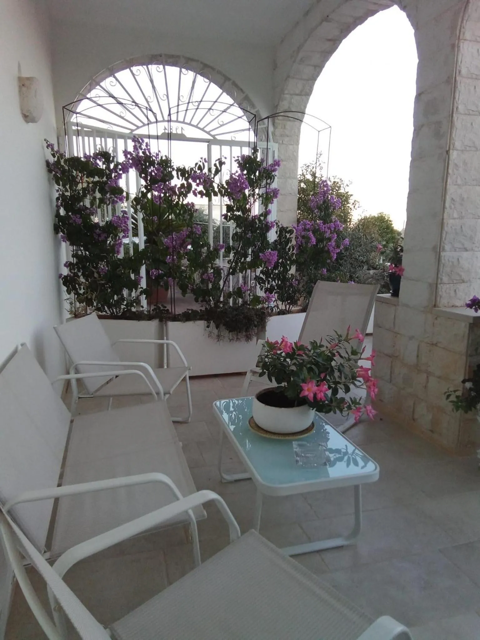 Patio in Dimora San Quirico - bed e breakfast - Cisternino