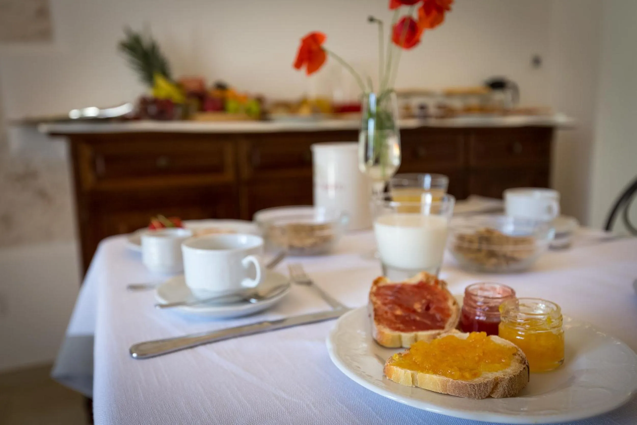 Breakfast in Dimora San Quirico - bed e breakfast - Cisternino