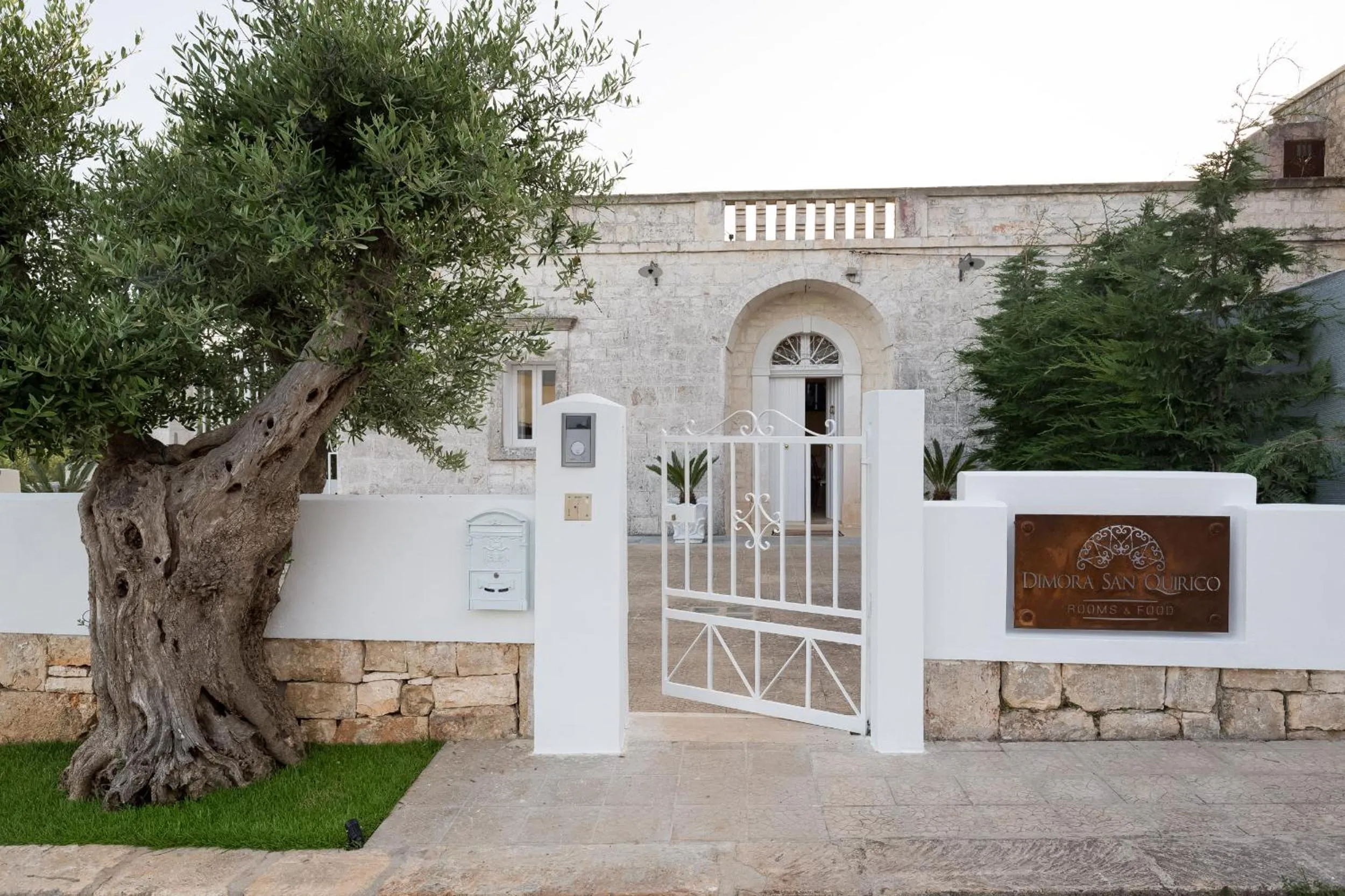 Property building in Dimora San Quirico - bed e breakfast - Cisternino