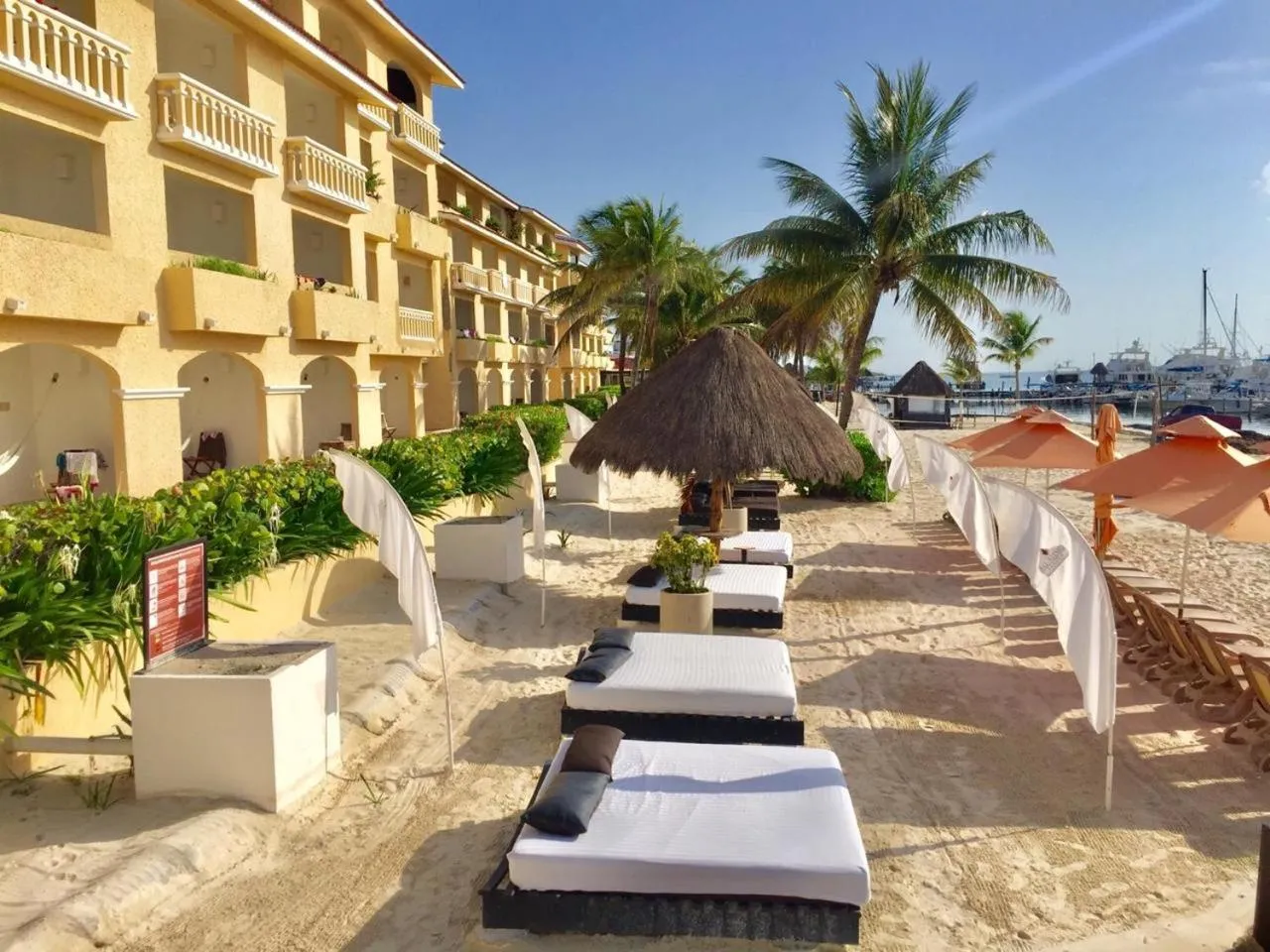 Beach in Tropical apartment