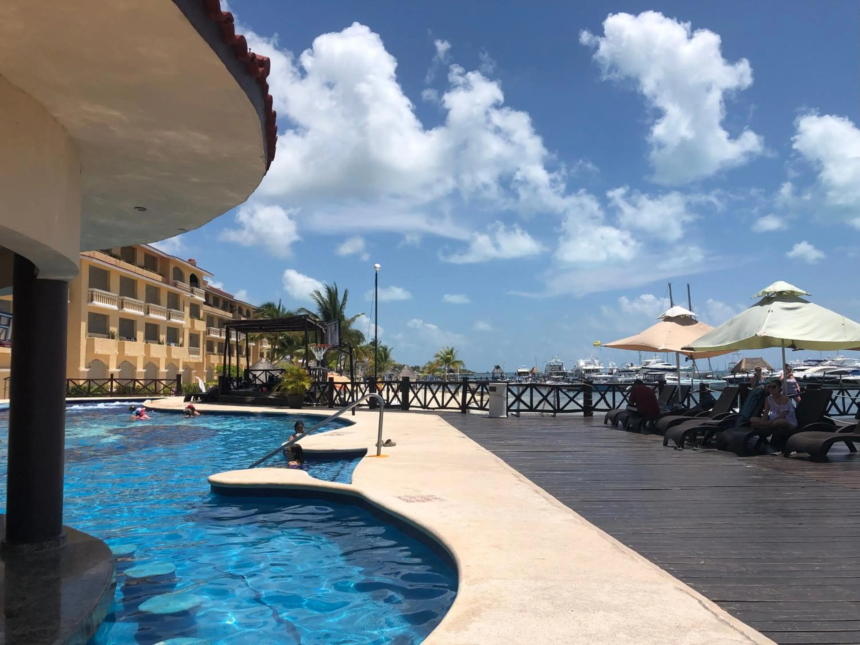 Swimming pool in Tropical apartment