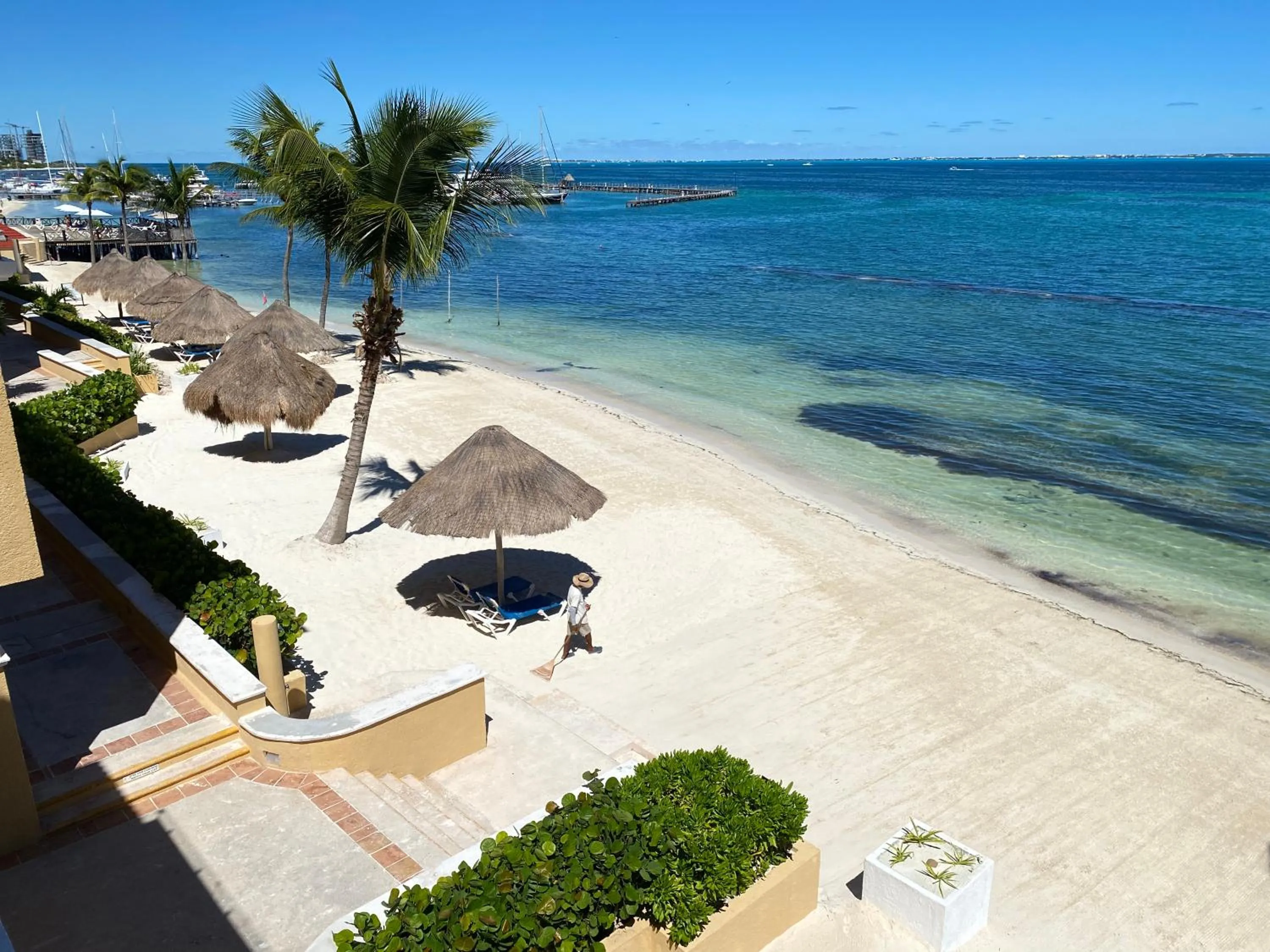 Beach in Tropical apartment