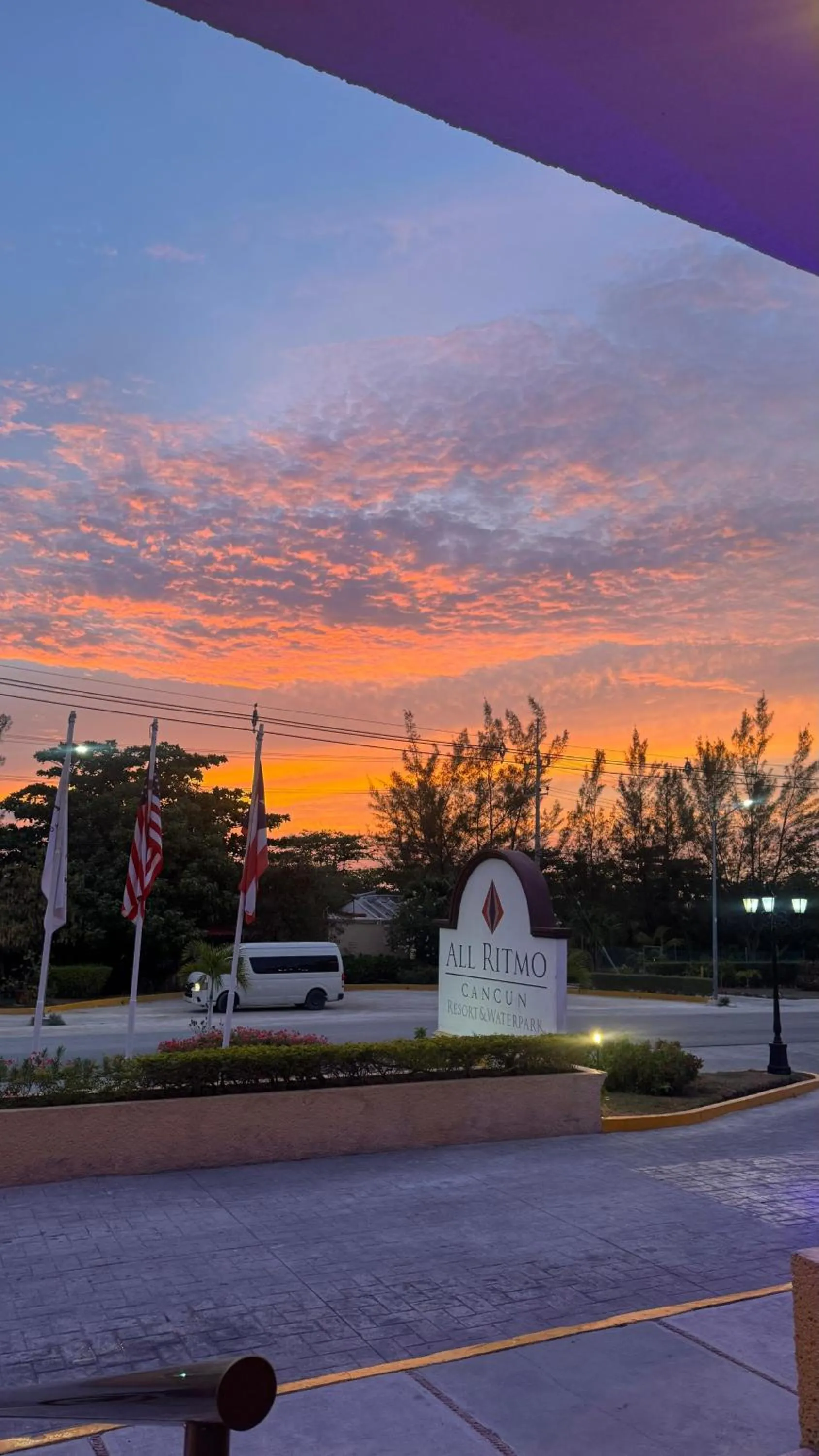 Sunset in Tropical apartment