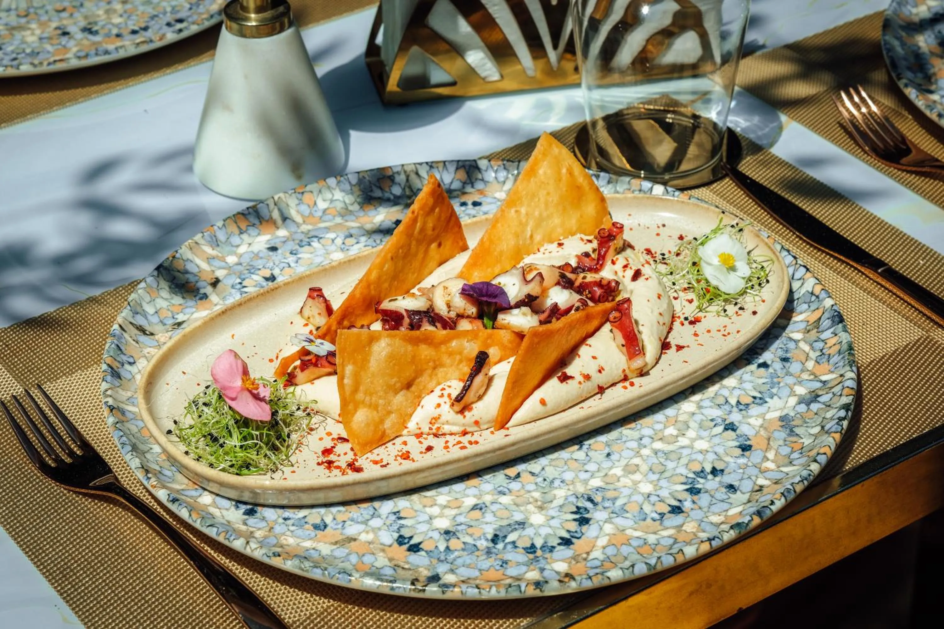 Restaurant/places to eat in Peninsula Boutique Hotel