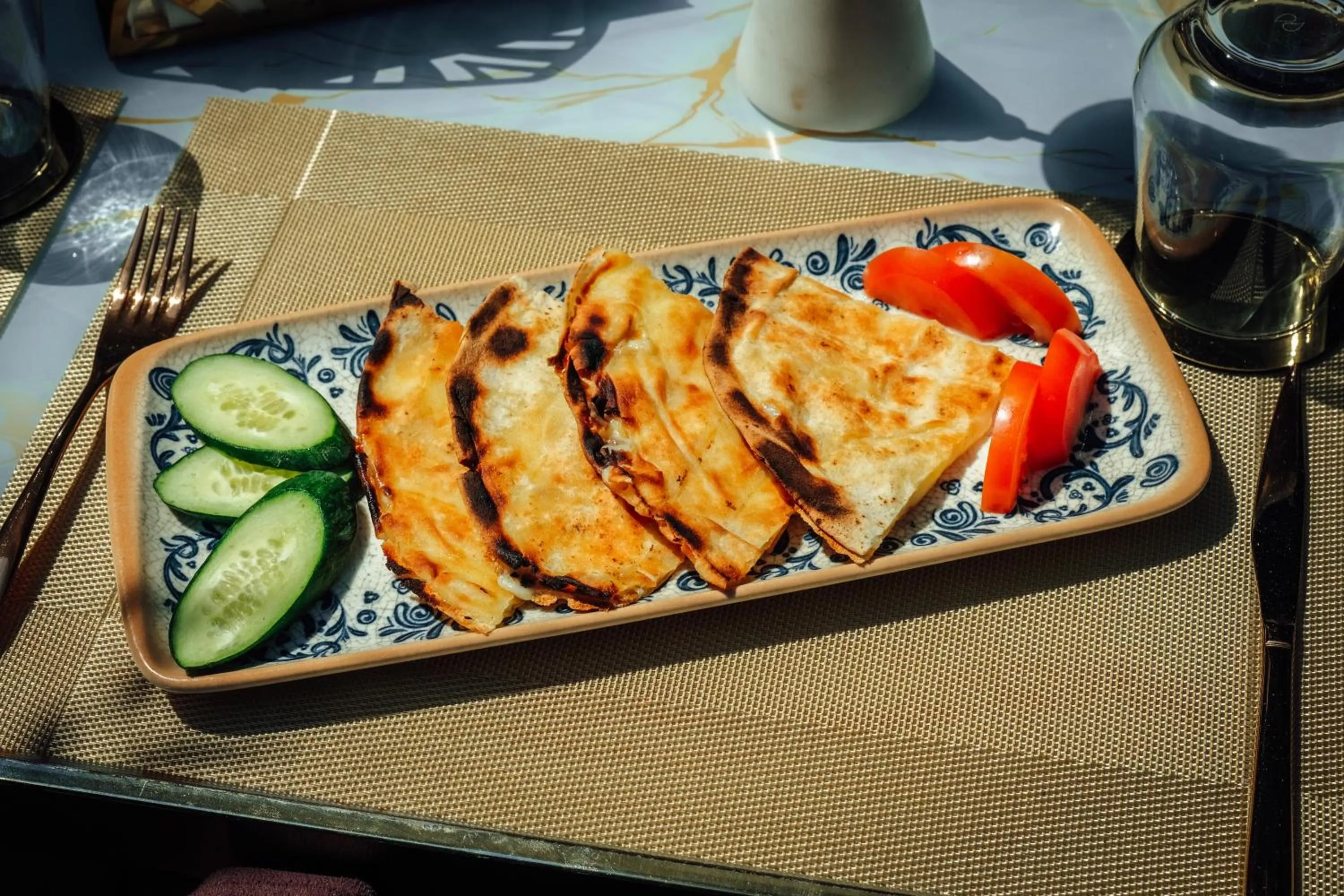 Restaurant/places to eat in Peninsula Boutique Hotel