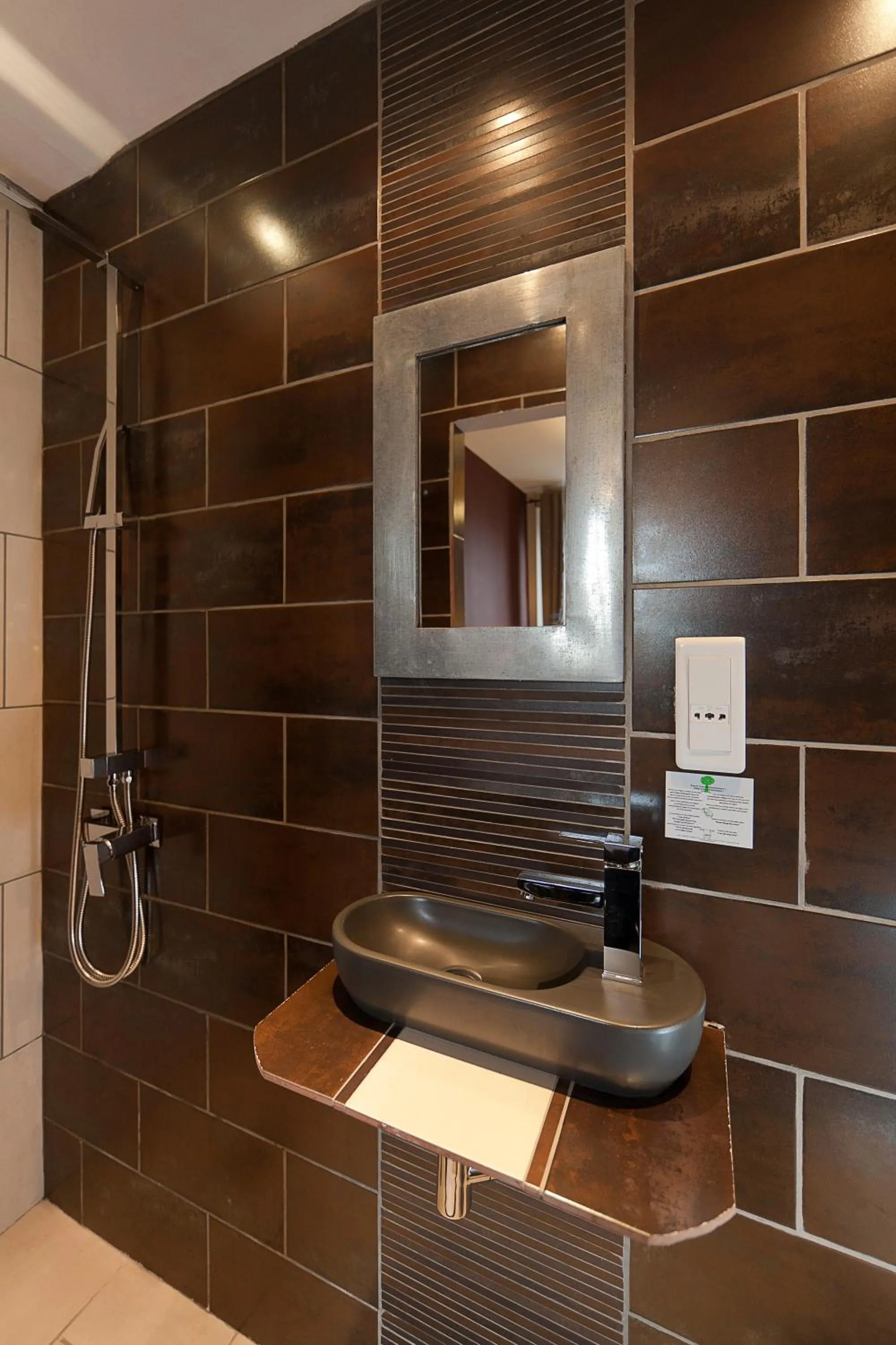 Bathroom in Altera Roma Hôtel