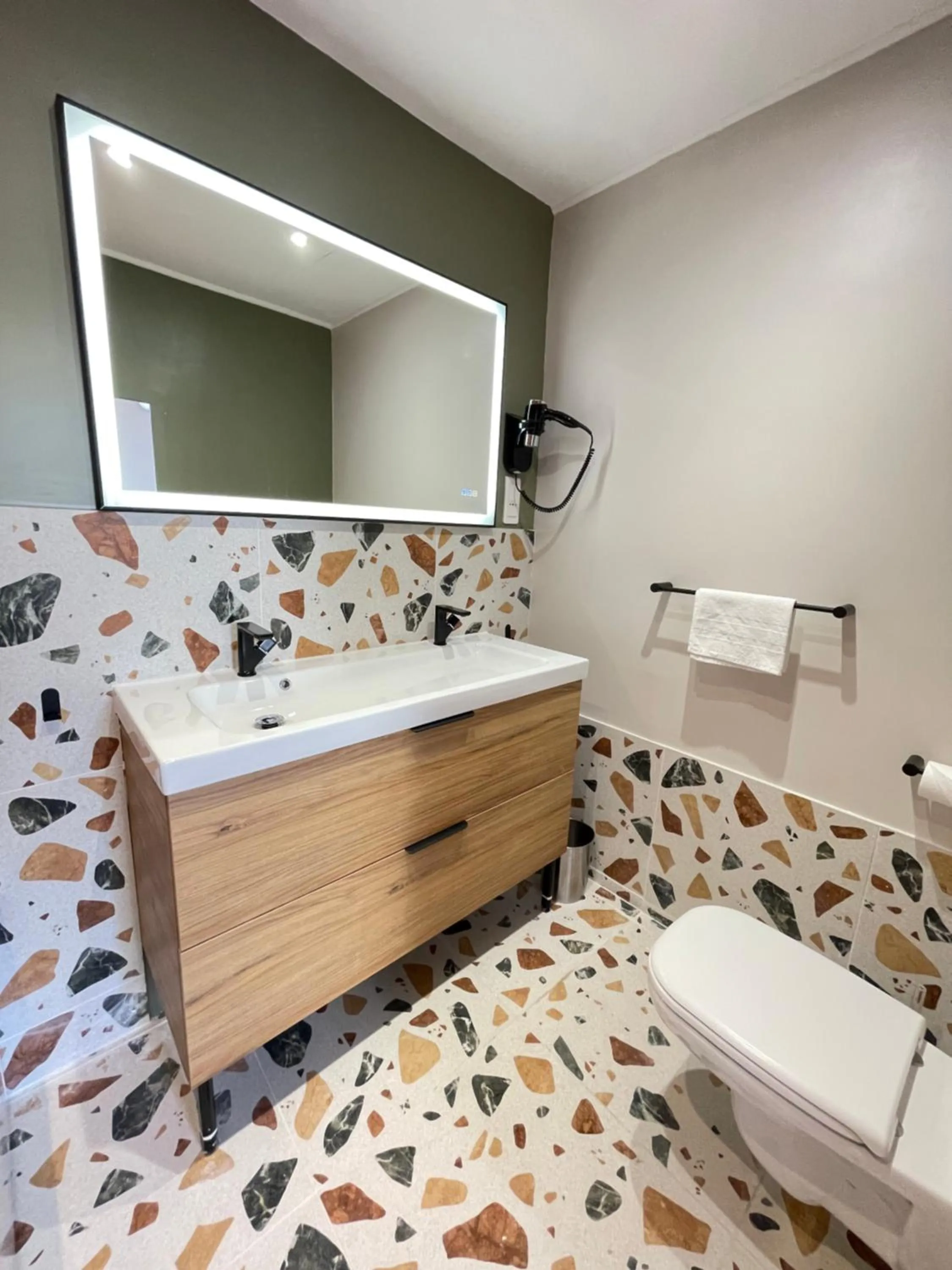 Bathroom in Altera Roma Hôtel