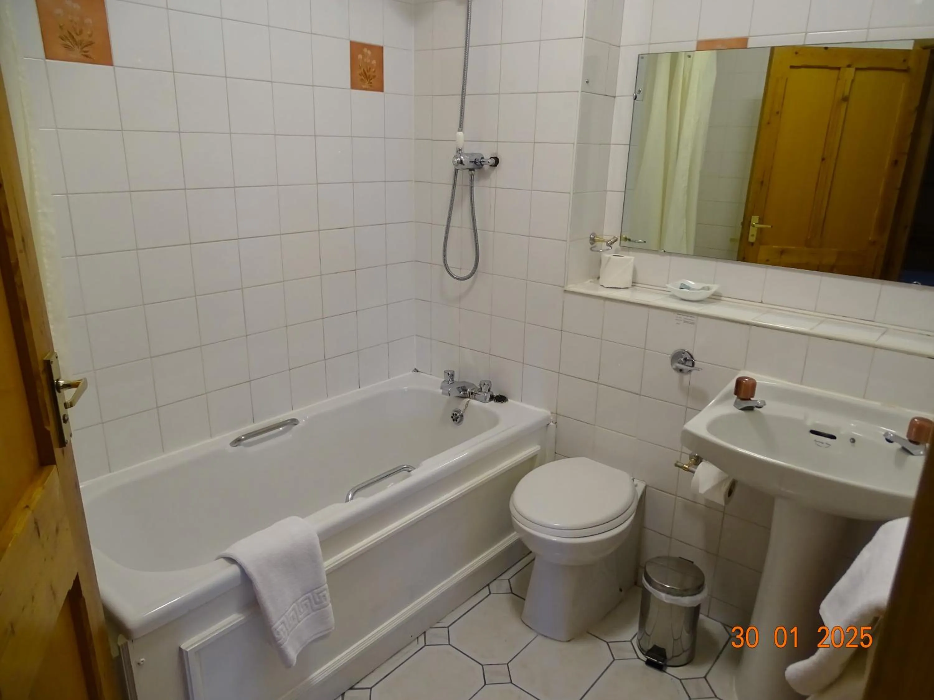 Bathroom in Donington Manor Hotel