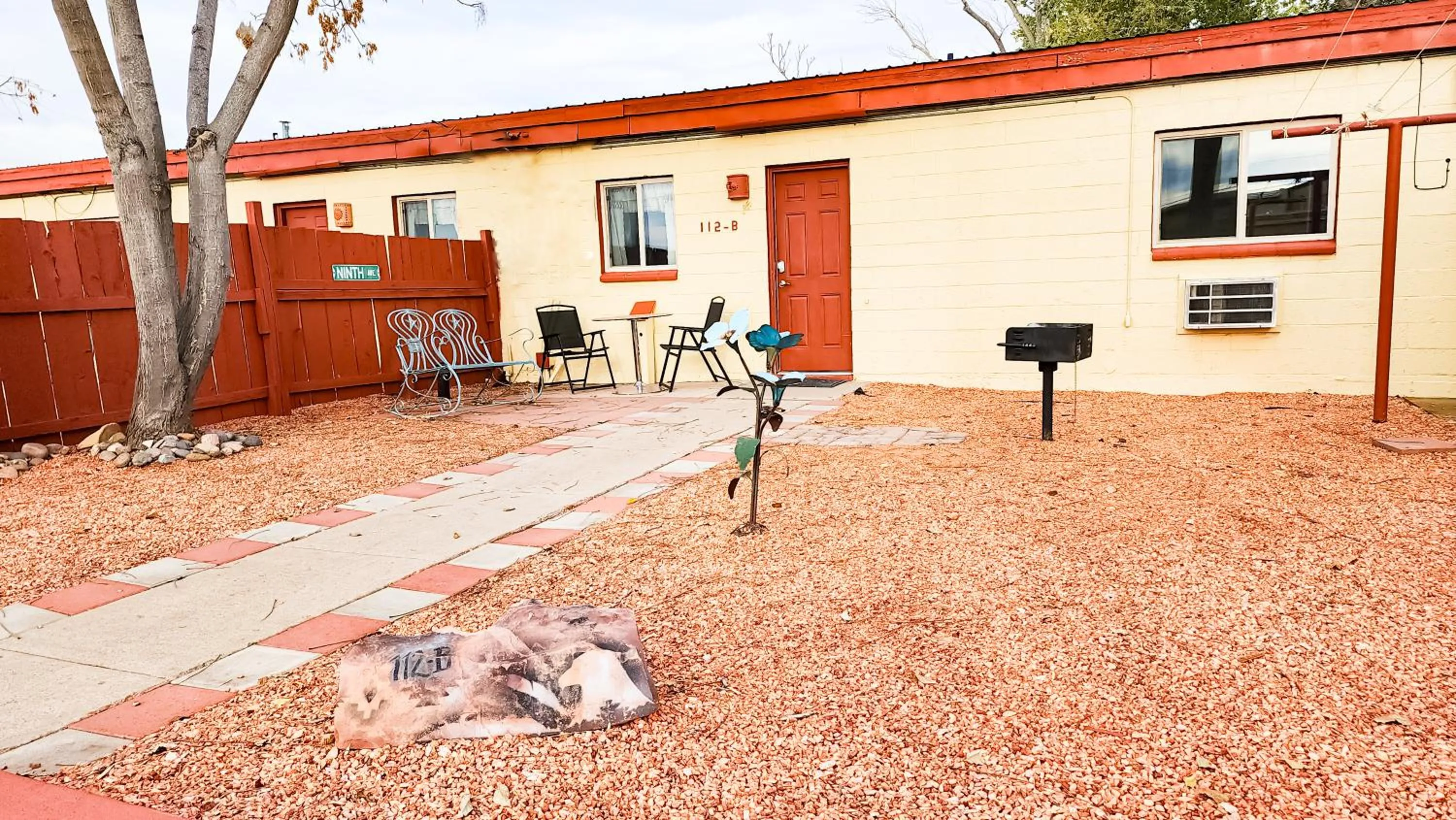 Red Rock Motel and Dam Motel