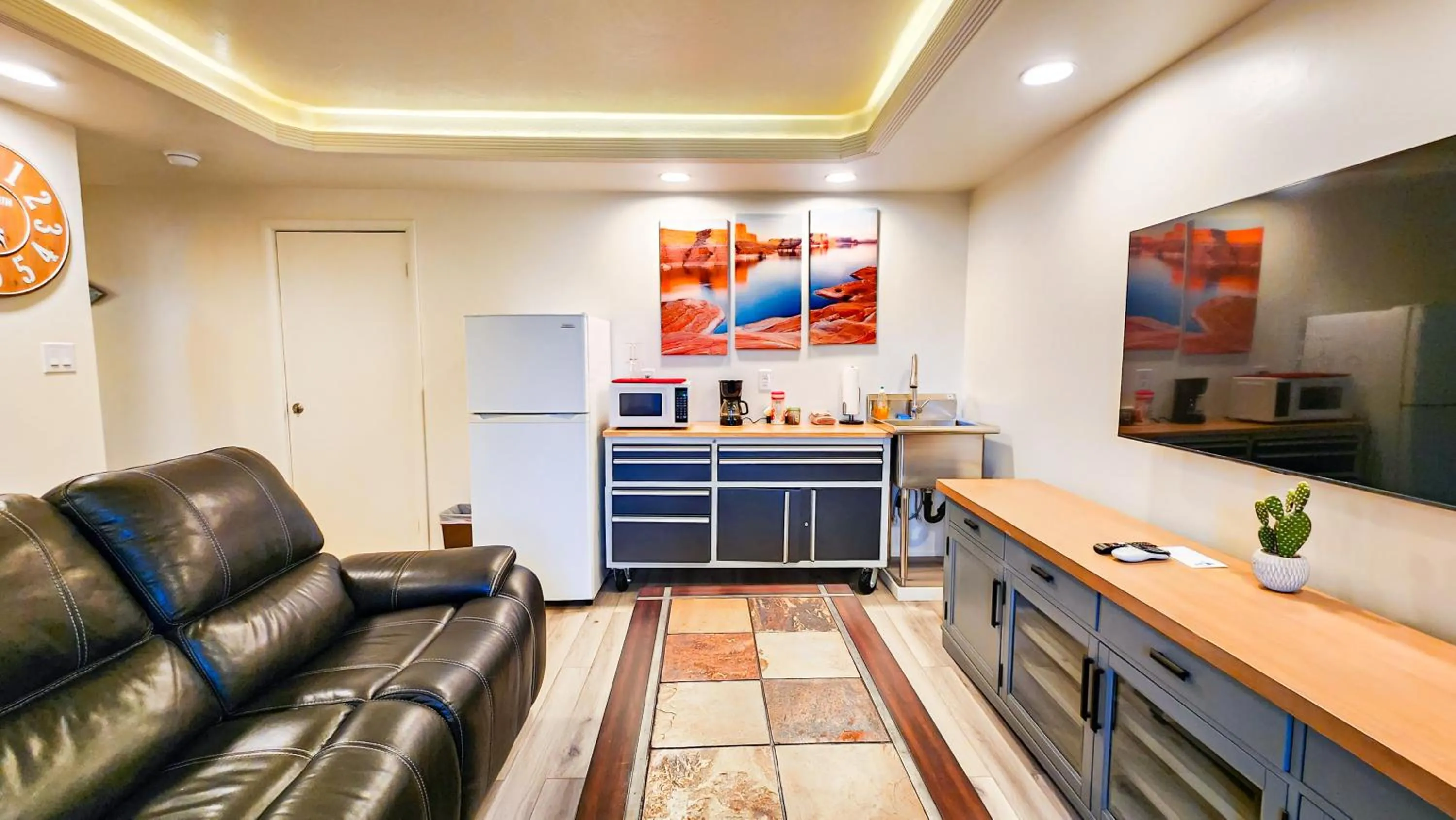 Red Rock Motel and Dam Motel