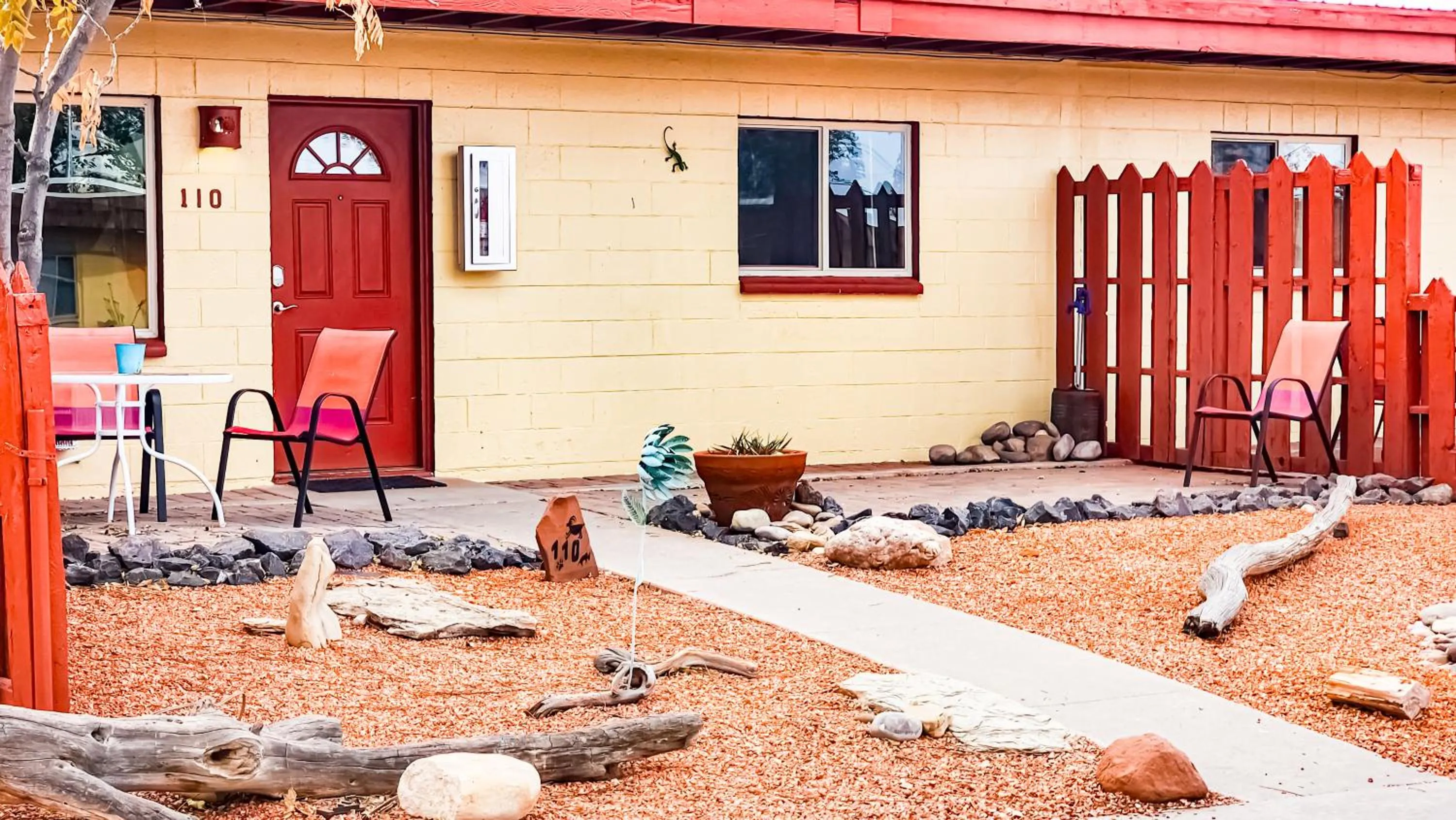 Red Rock Motel and Dam Motel