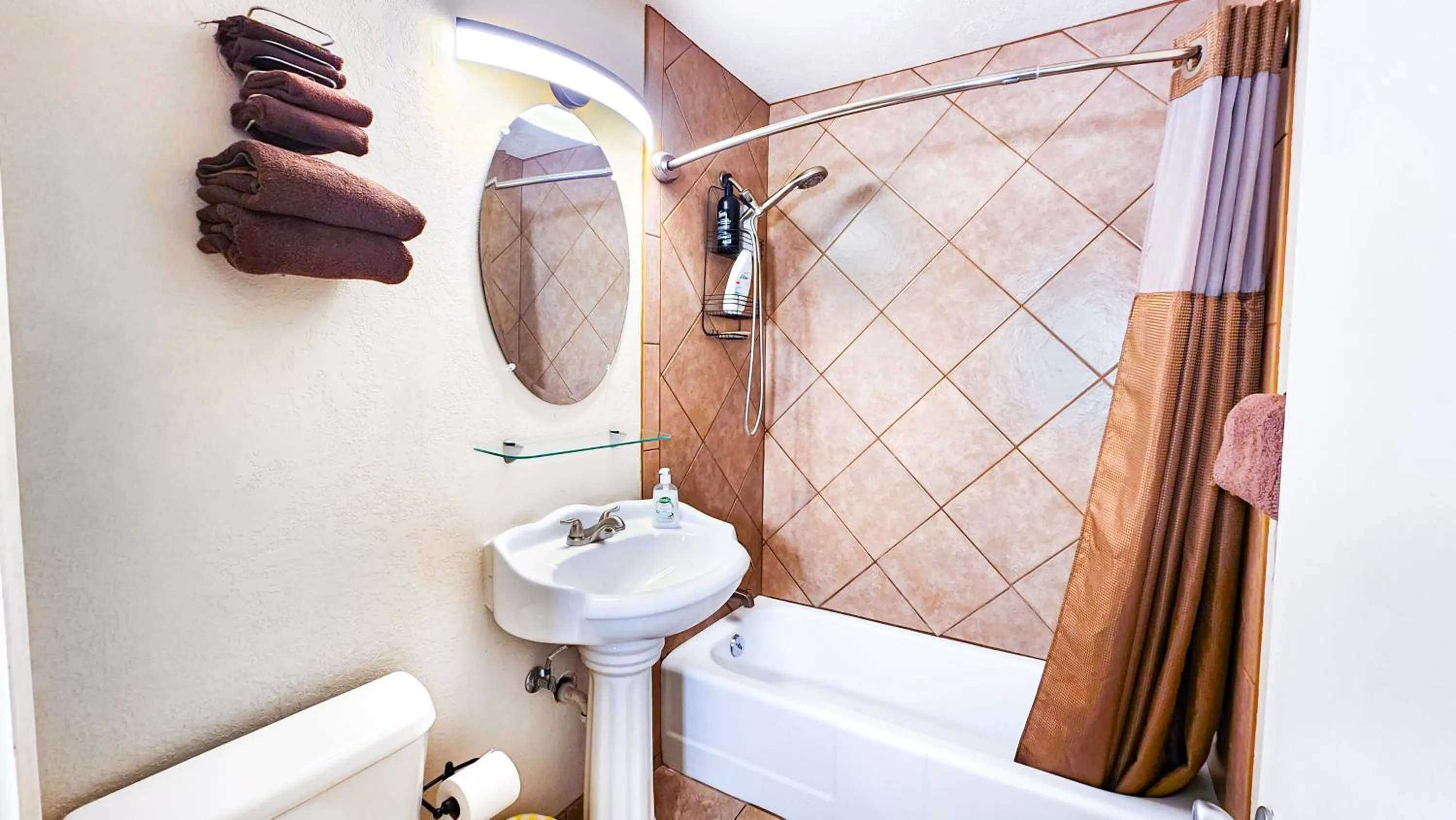 Red Rock Motel and Dam Motel