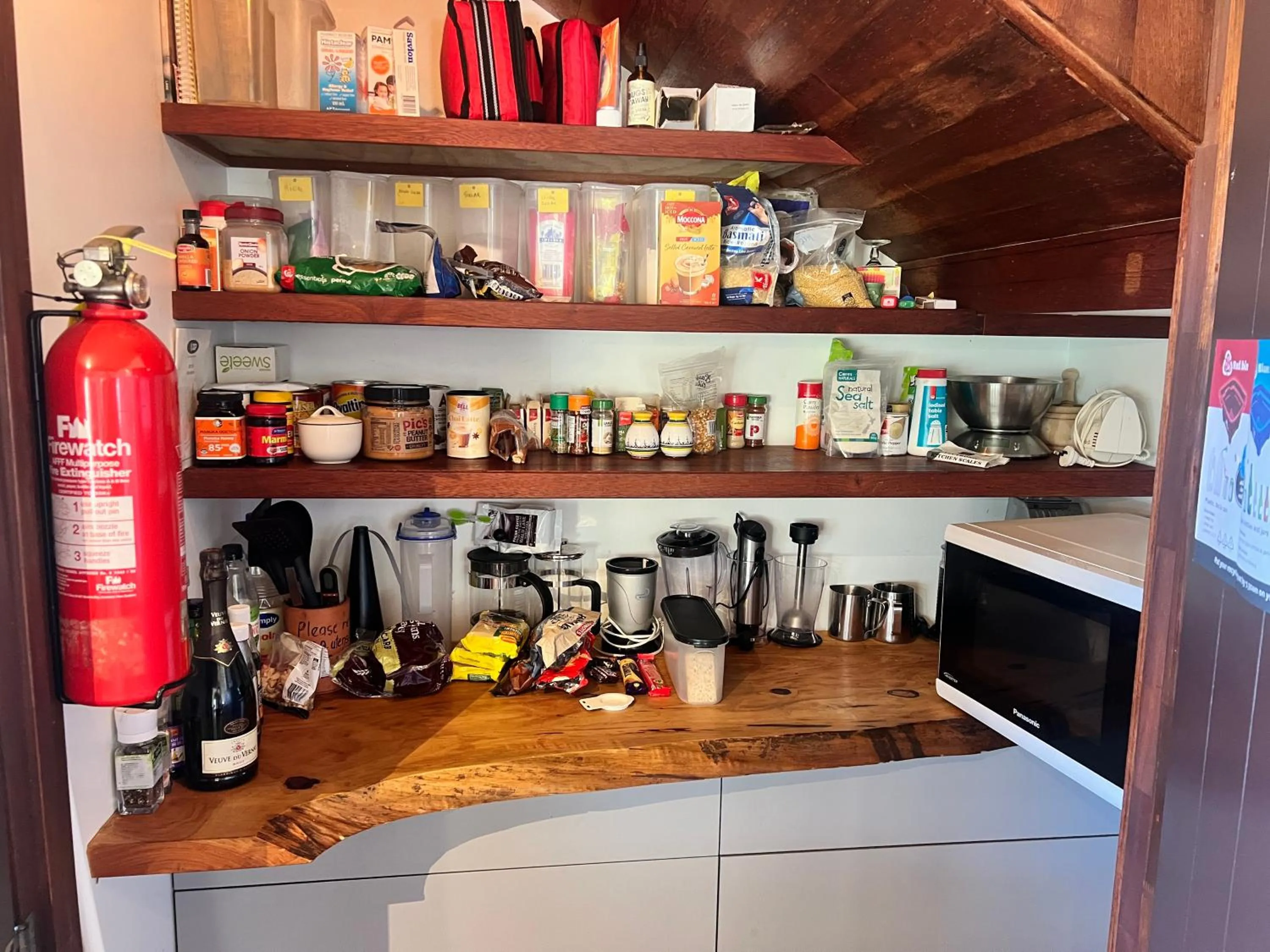 Kitchen or kitchenette in Absolute Beach front-Tutukaka Harbour