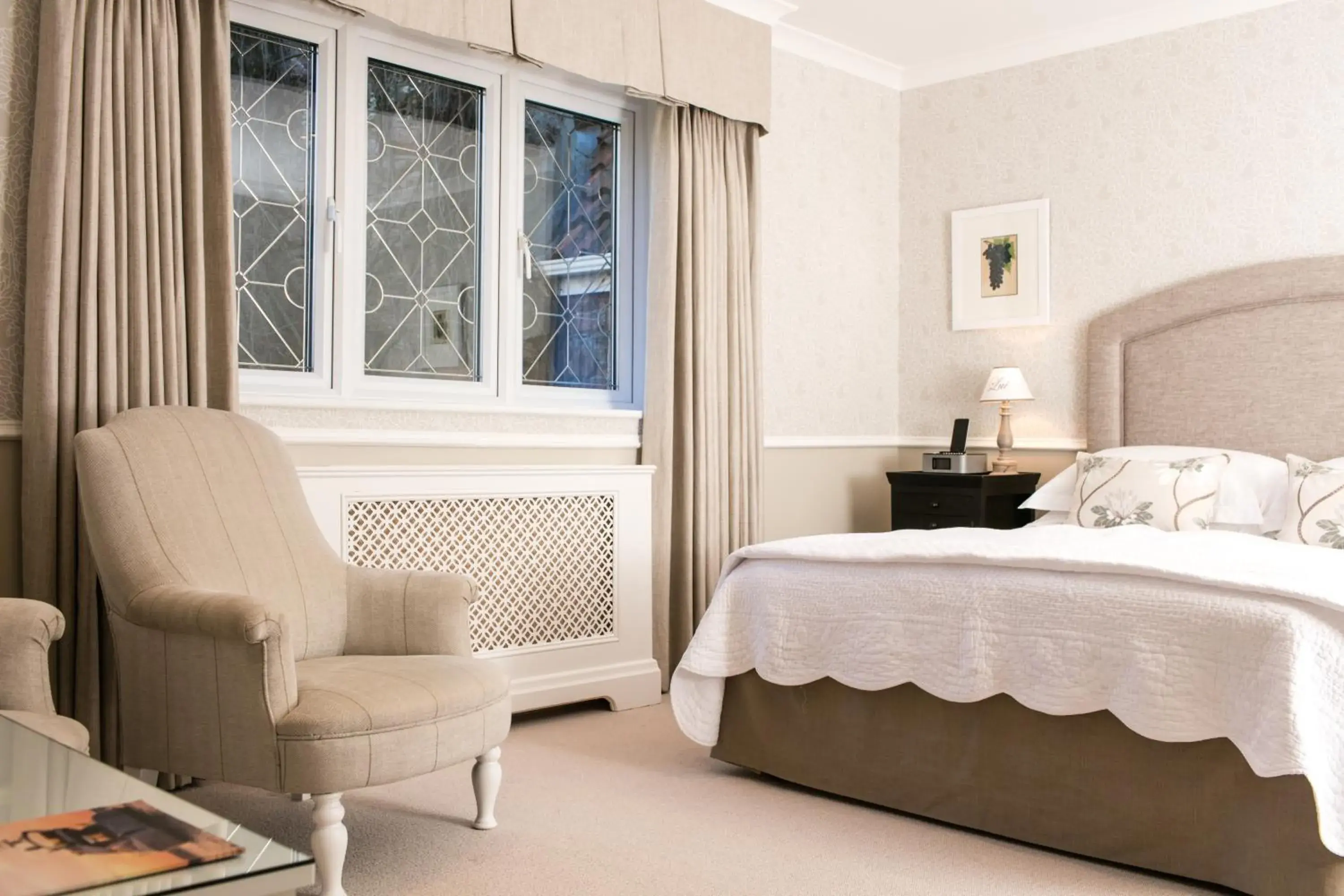 Photo of the whole room, Bed in Longueville Manor Photo of the whole room, Bed in Longueville Manor