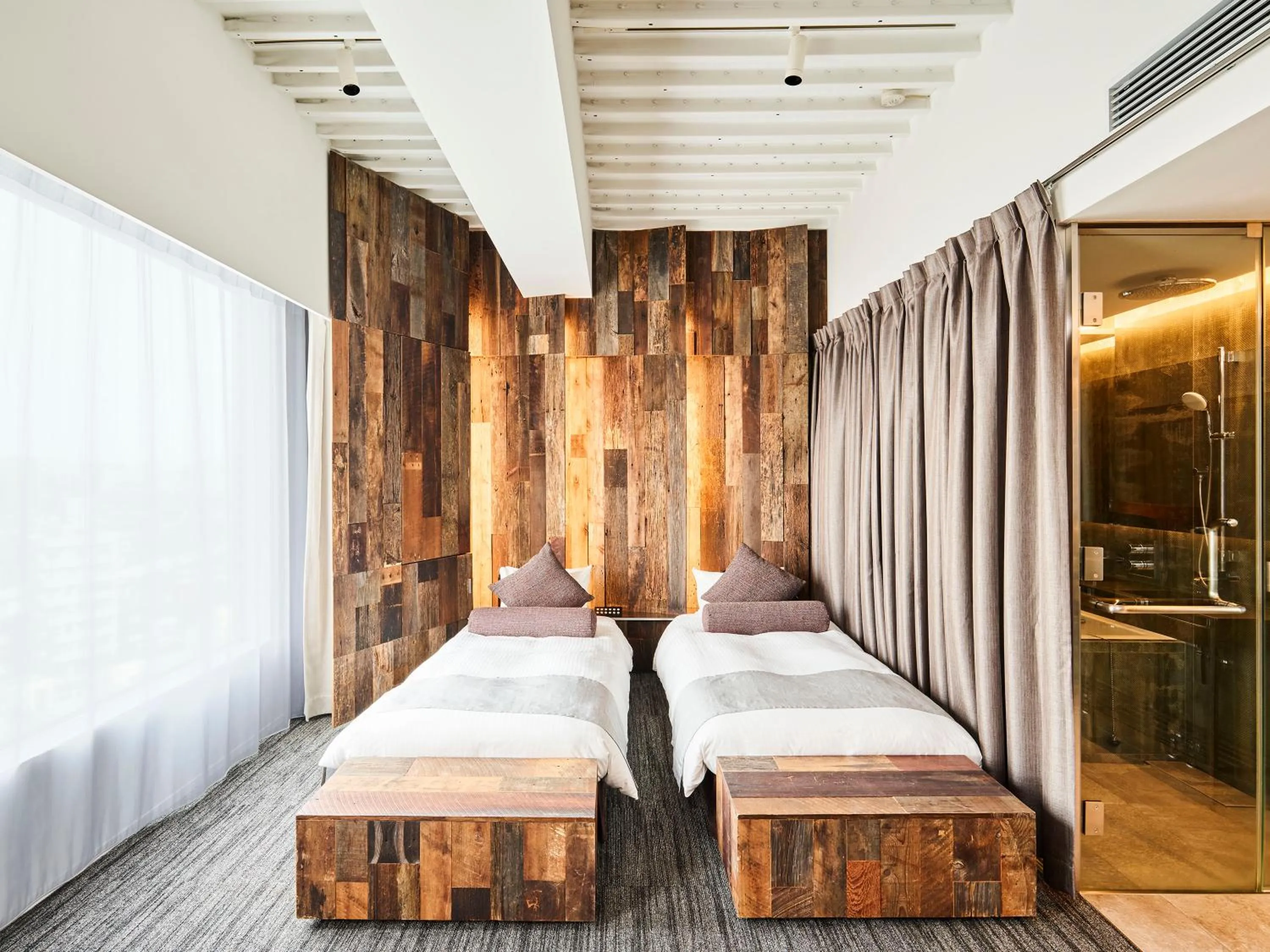 Photo of the whole room, Bed in ONE@Tokyo by insomnia