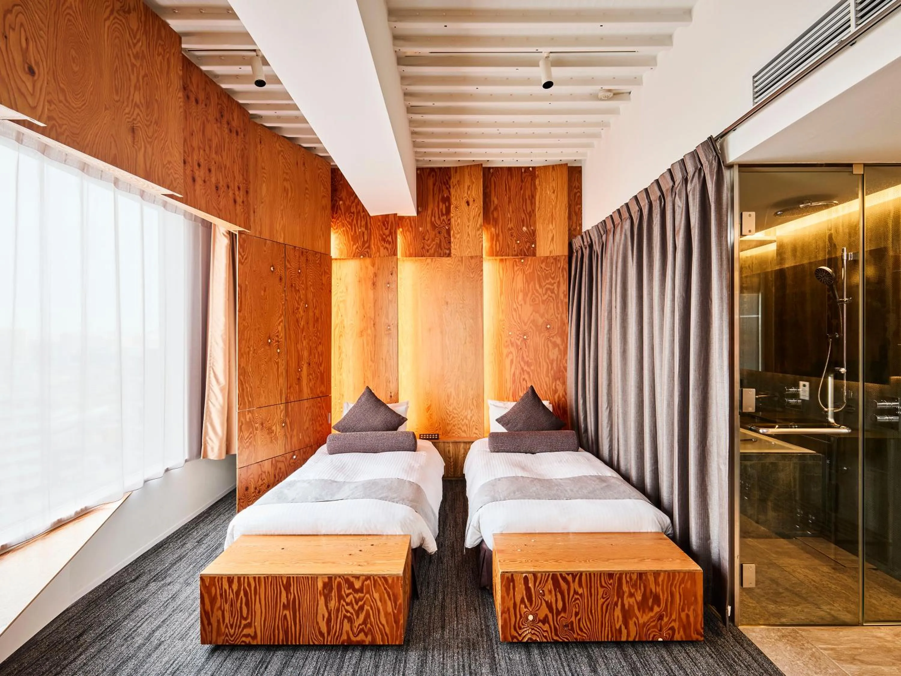 Photo of the whole room, Bed in ONE@Tokyo by insomnia