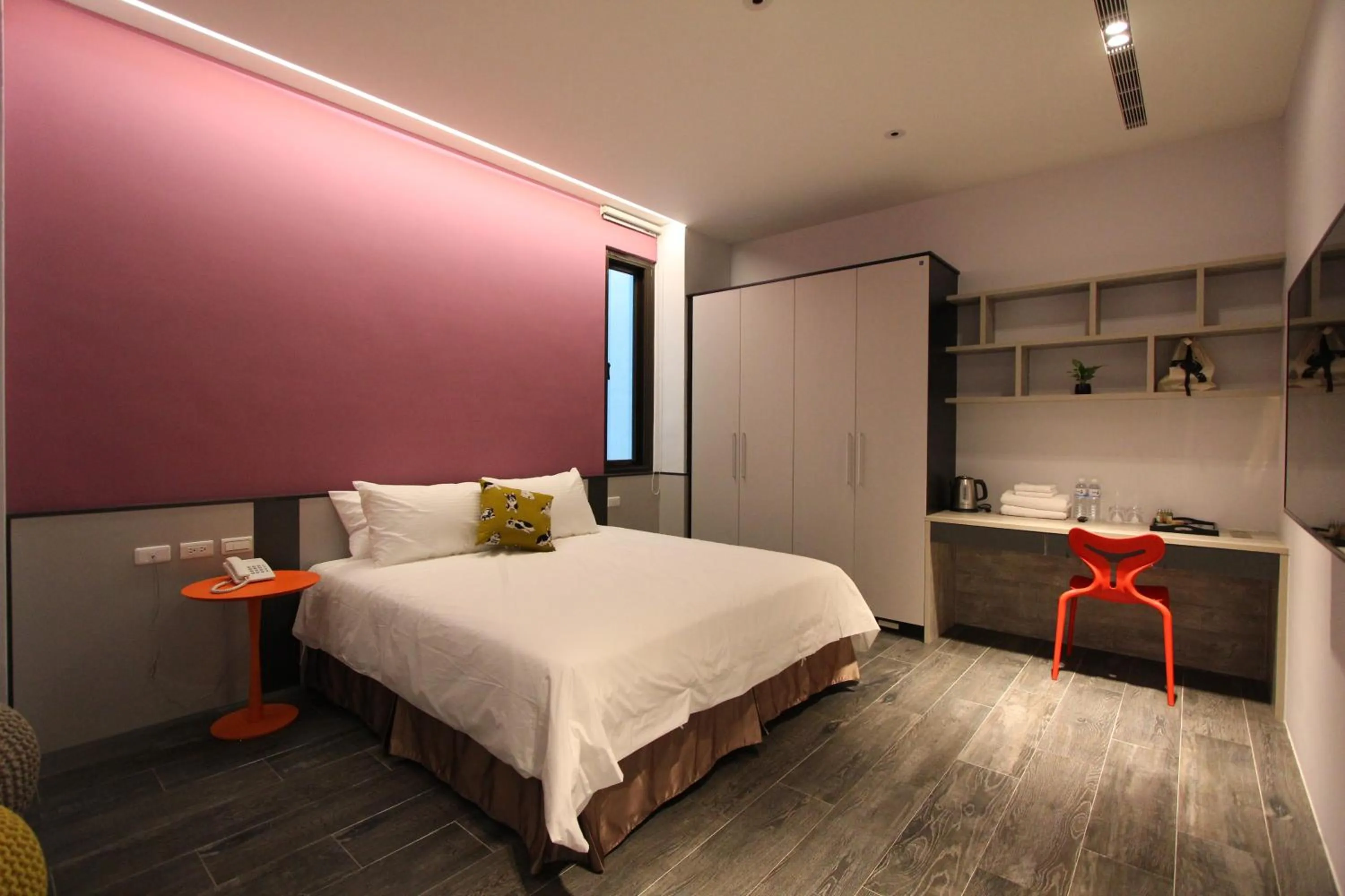 bunk bed, Bed in Funson Hotel