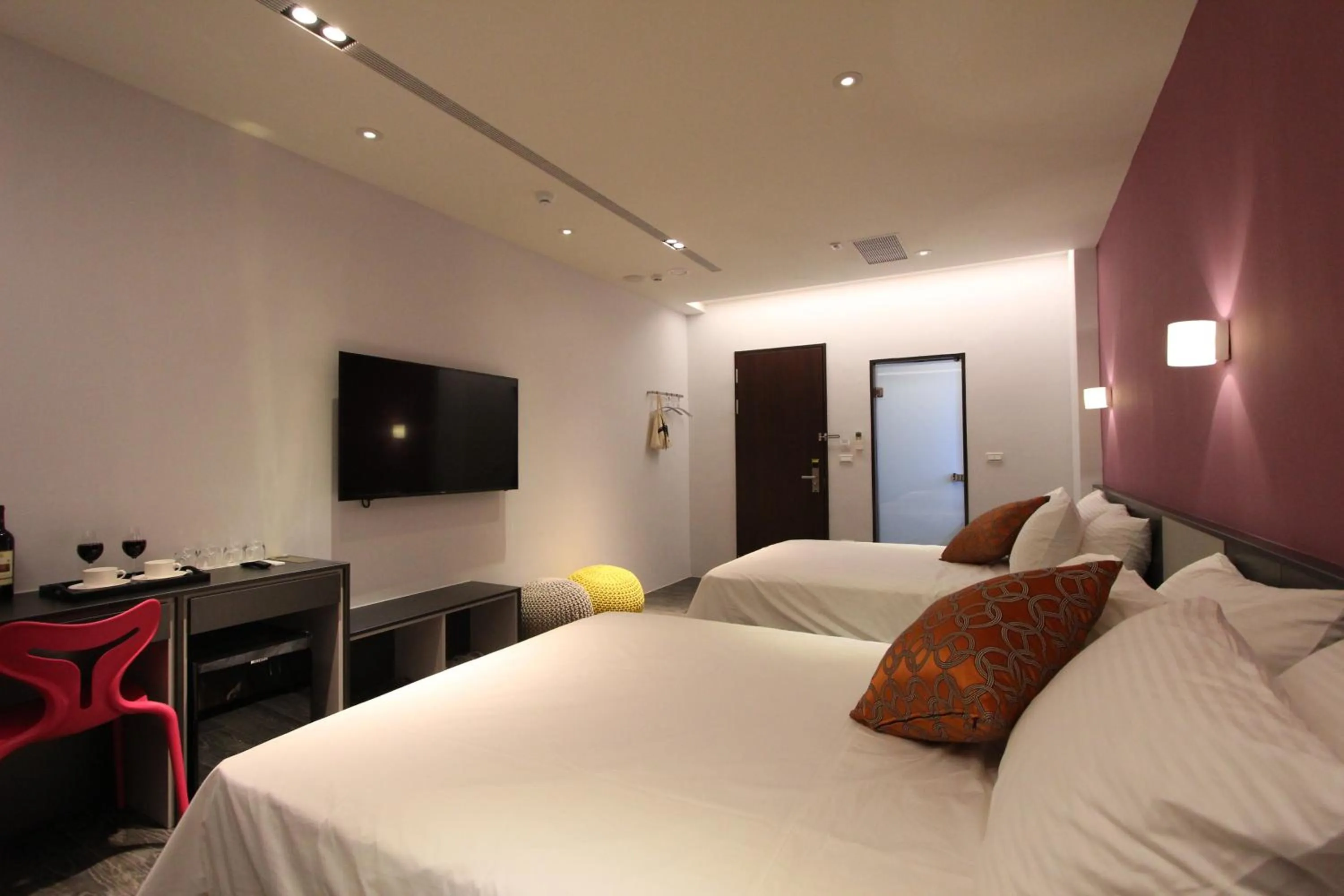 Photo of the whole room, Bed in Funson Hotel