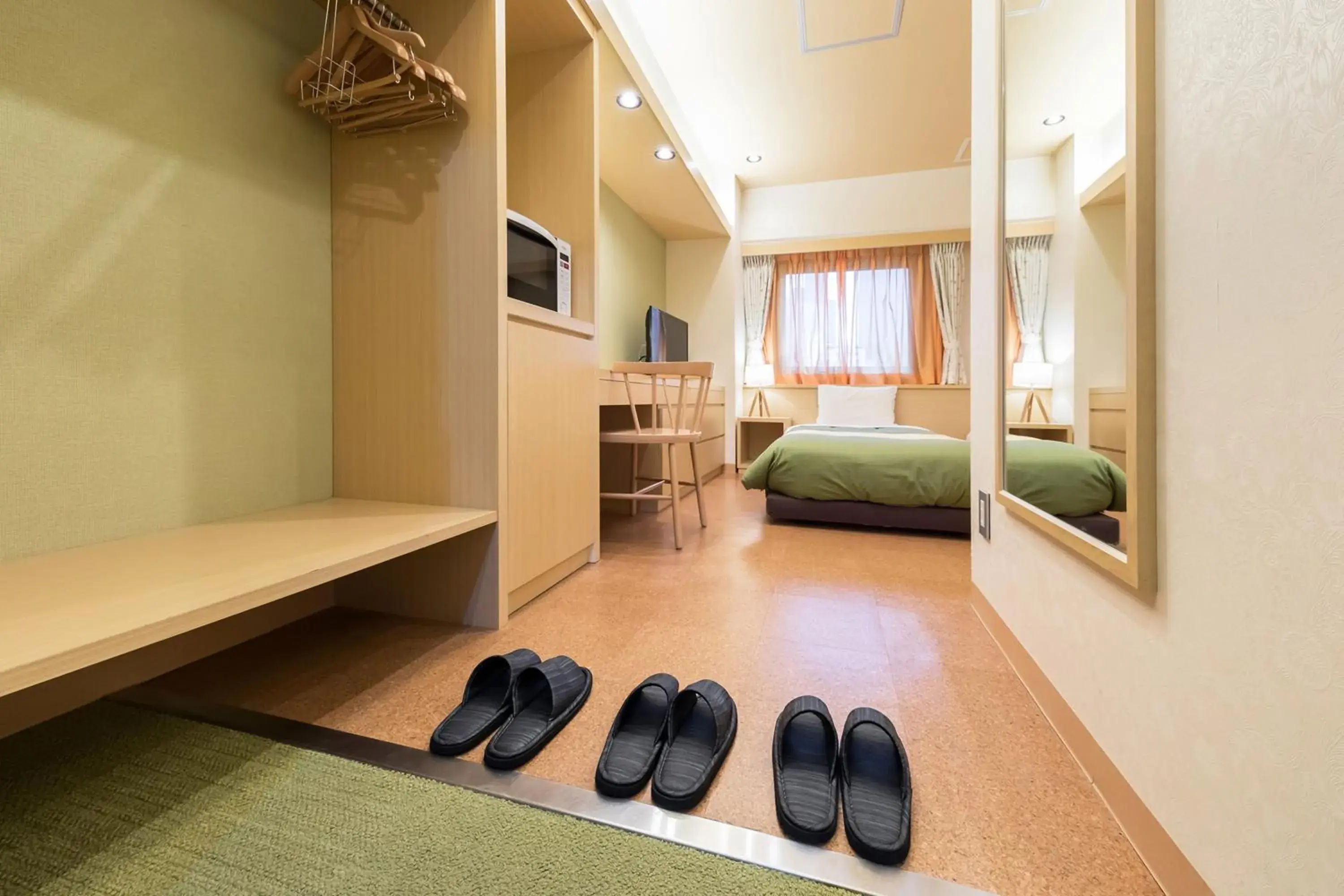 Bed in Akasaka Yoko Hotel Bed in Akasaka Yoko Hotel