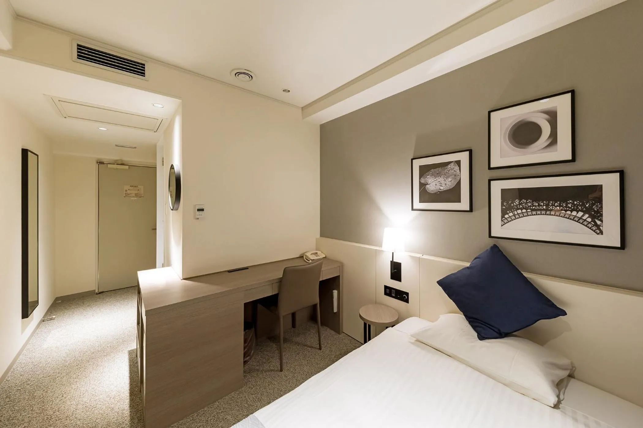 Bed in Akasaka Yoko Hotel