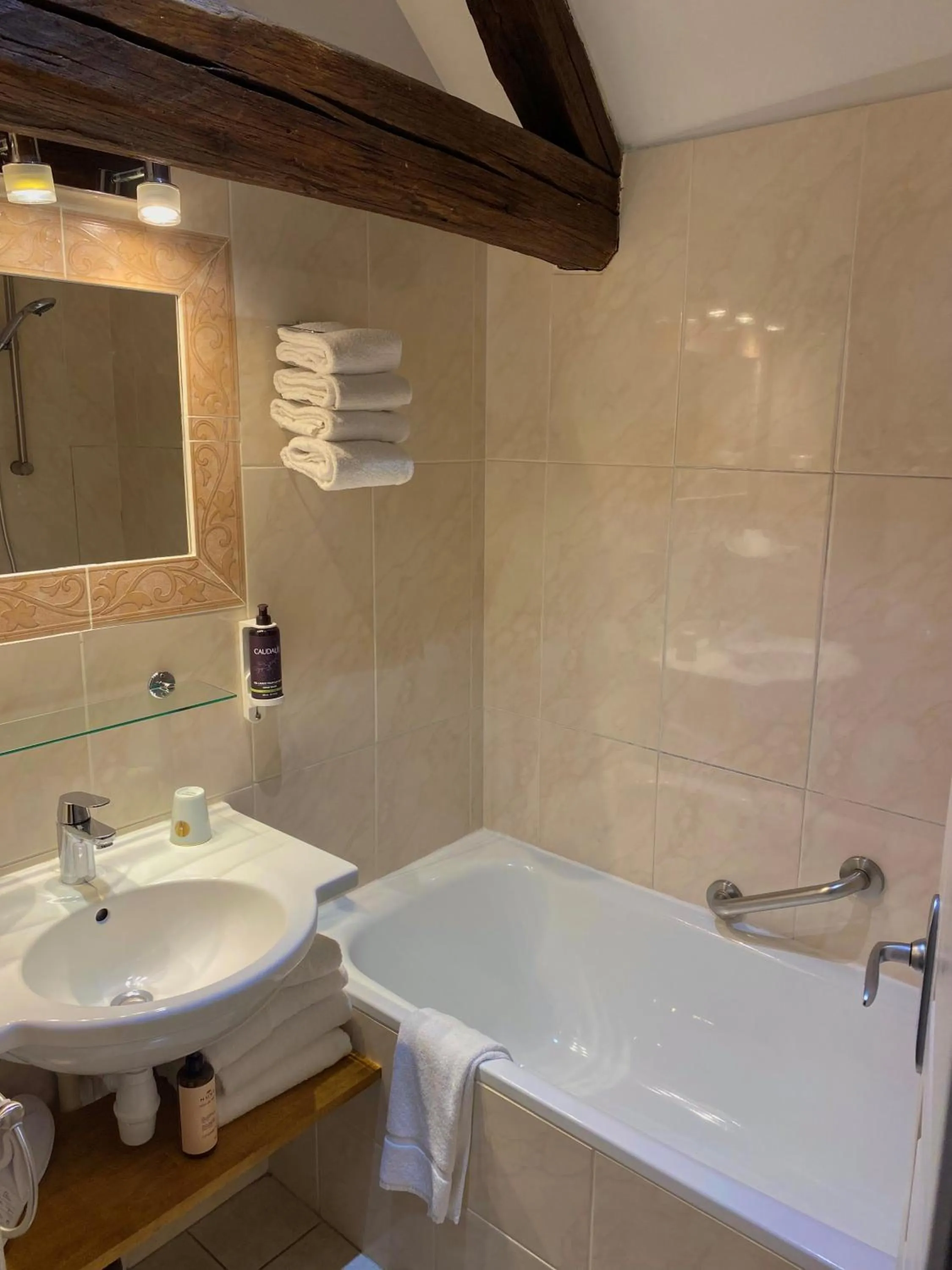 Bathroom in Le Clos d'Amboise