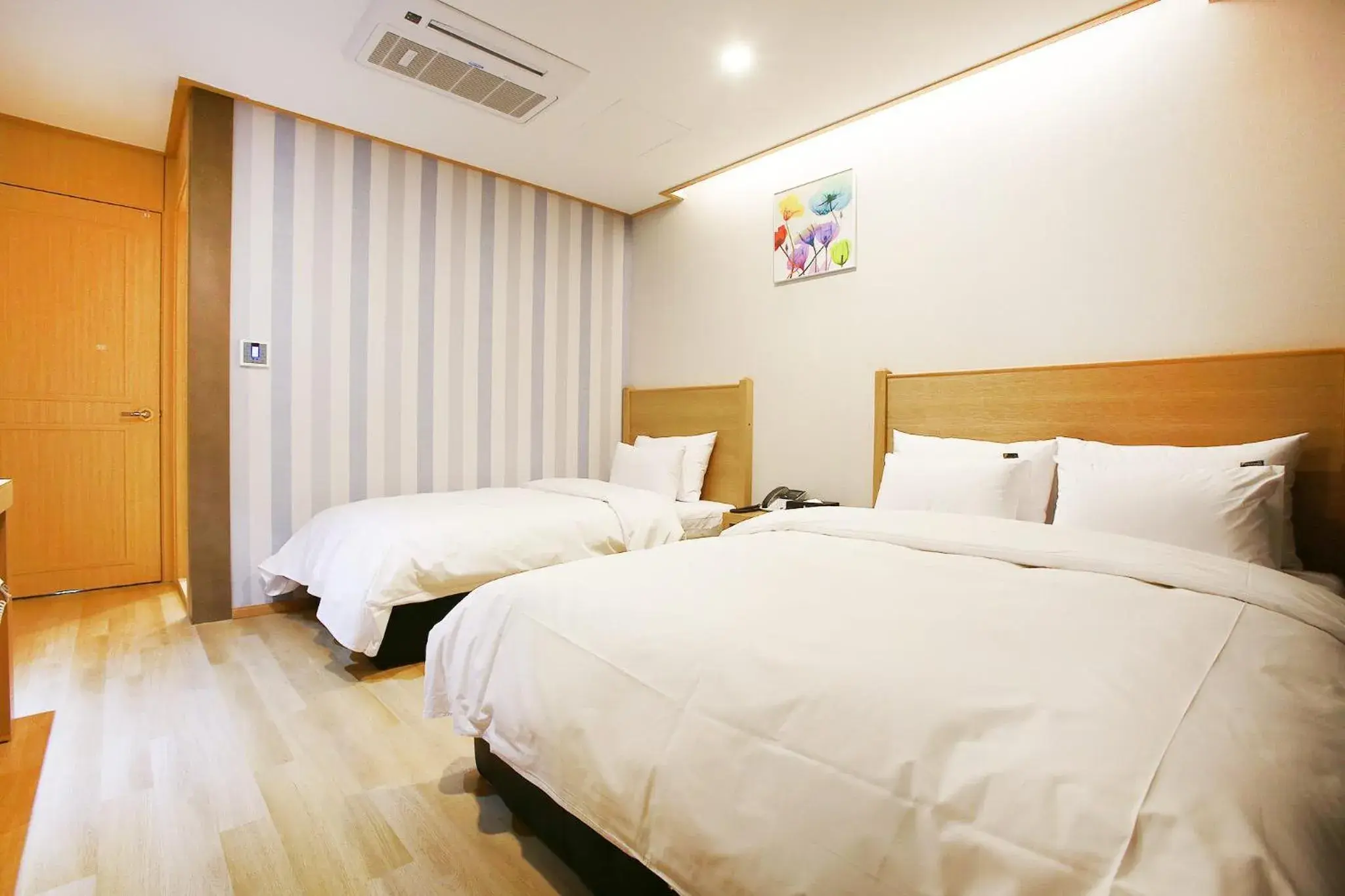 Bed in Paju Golden Hill Bed in Paju Golden Hill