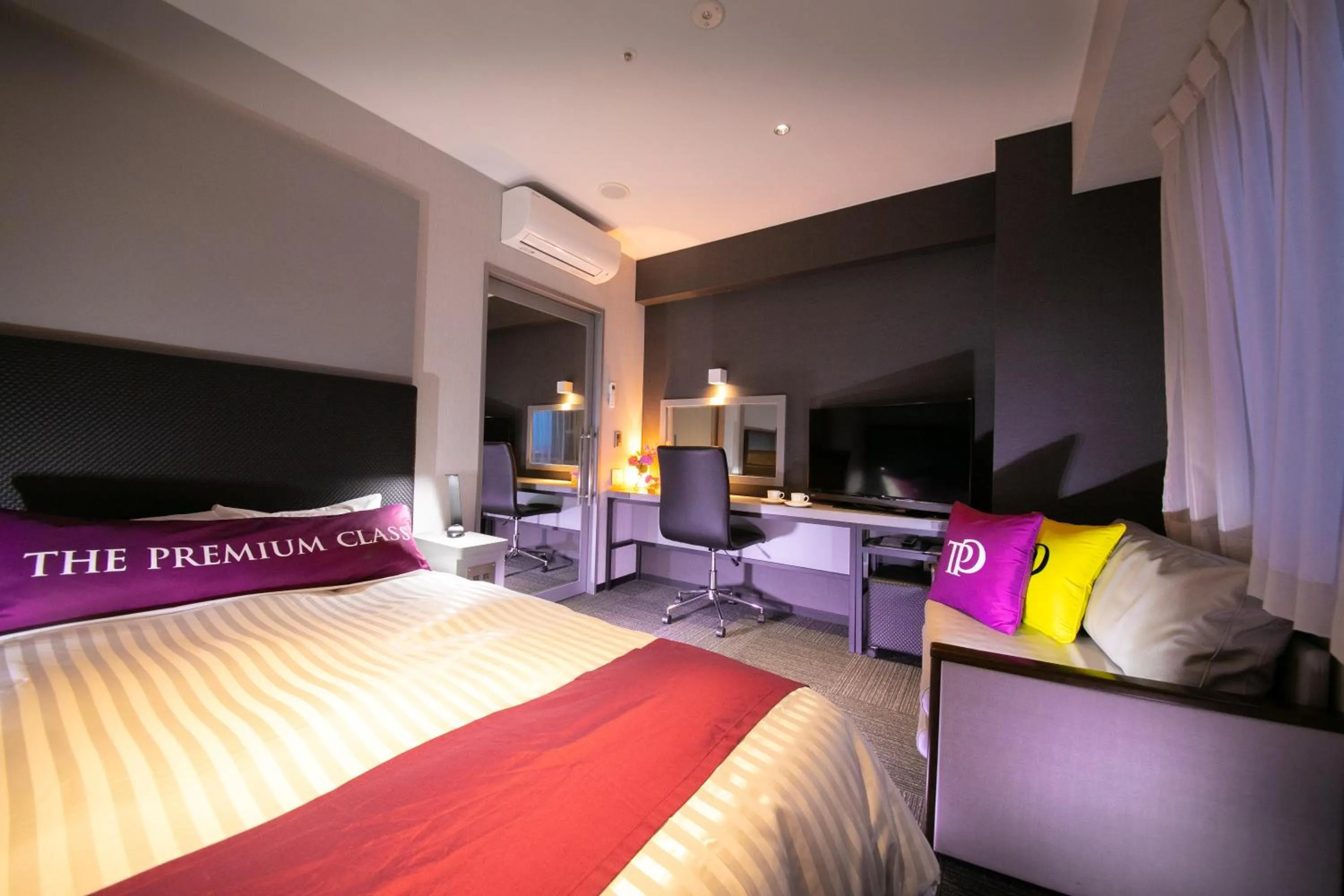 Photo of the whole room, Bed in Miyakonojo Green Hotel