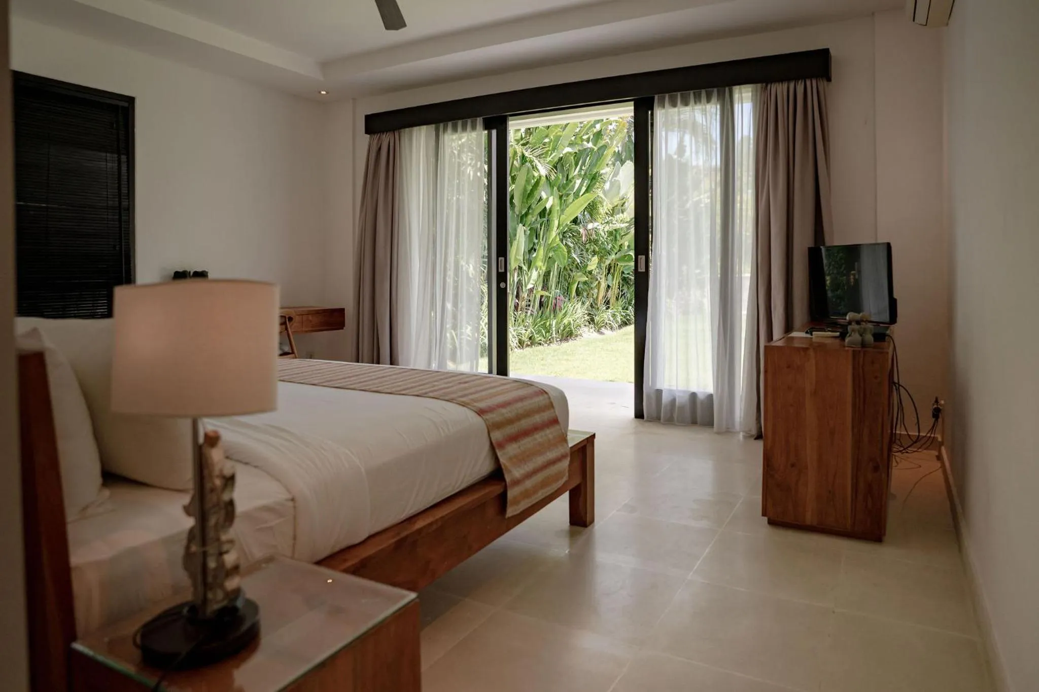 Bed in Echo Beach Duo