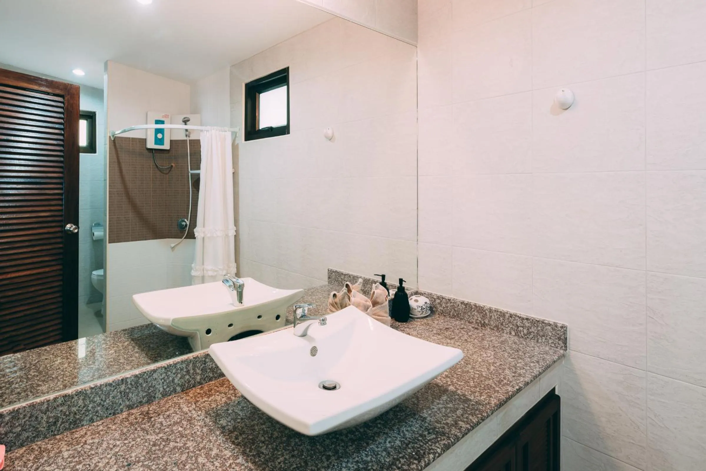 Bathroom in Lilu Villa In Lamai