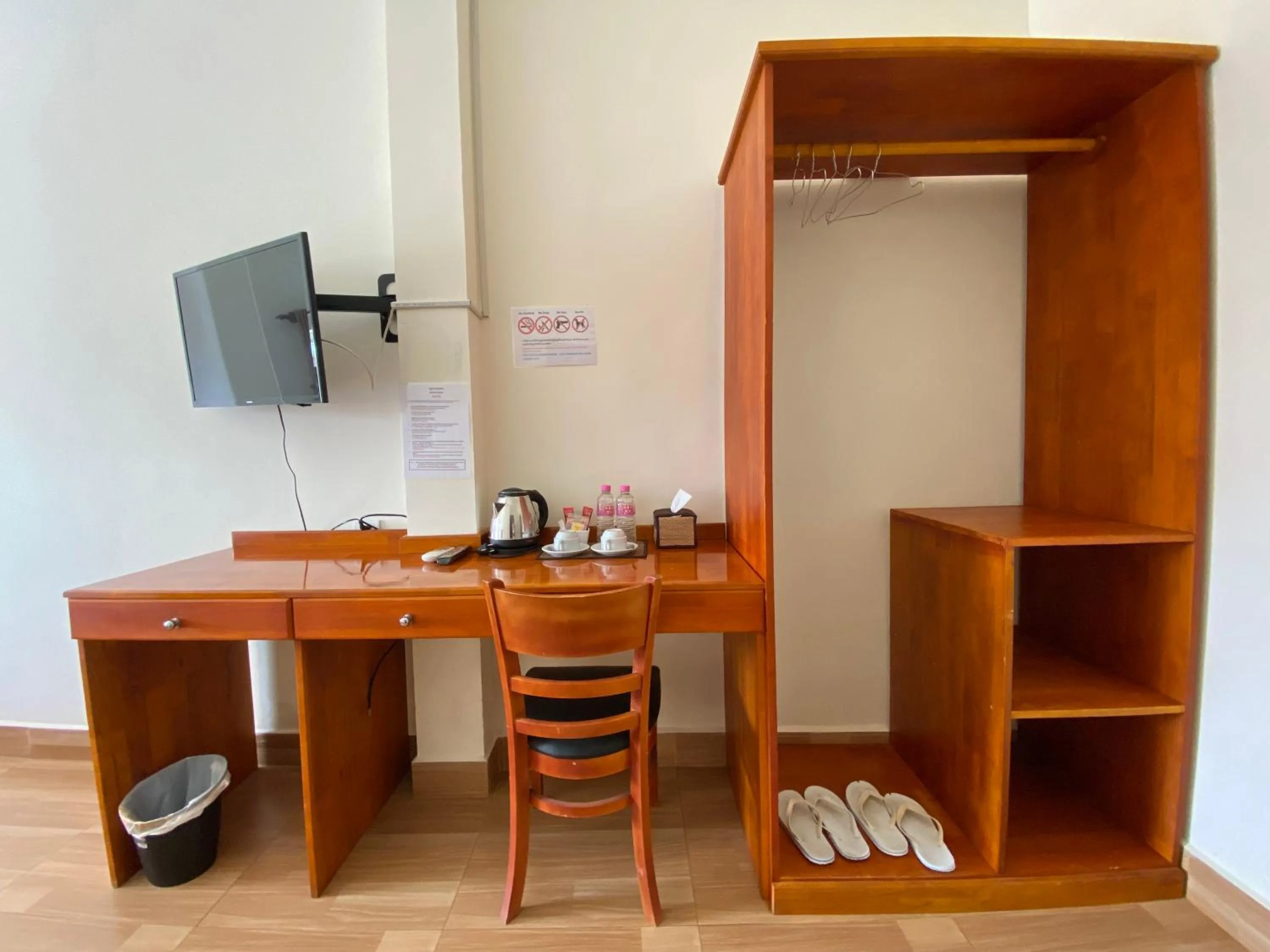 TV and multimedia in Phnom Penh Le Vincent Hotel