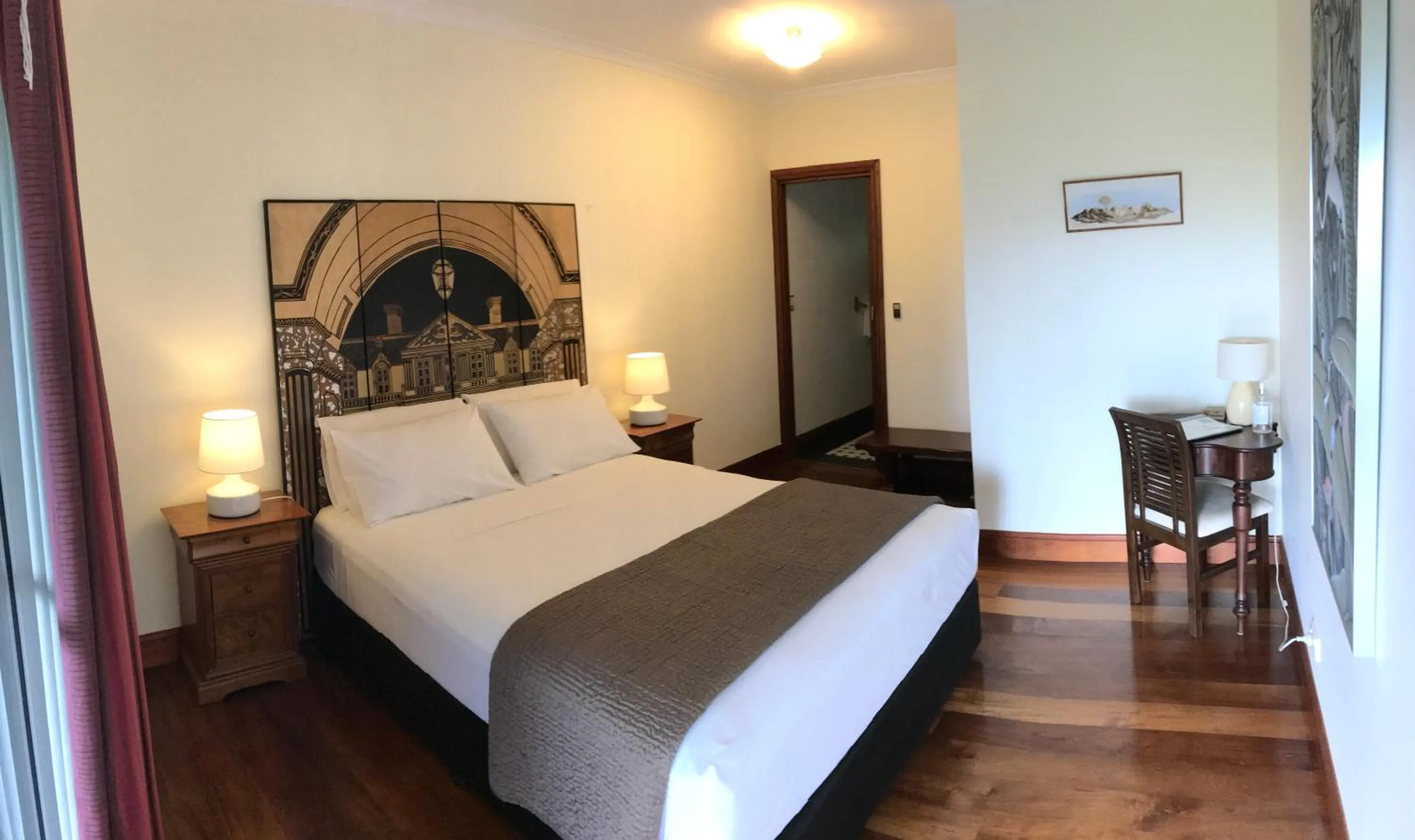 Photo of the whole room, Bed in Daintree Manor B&B