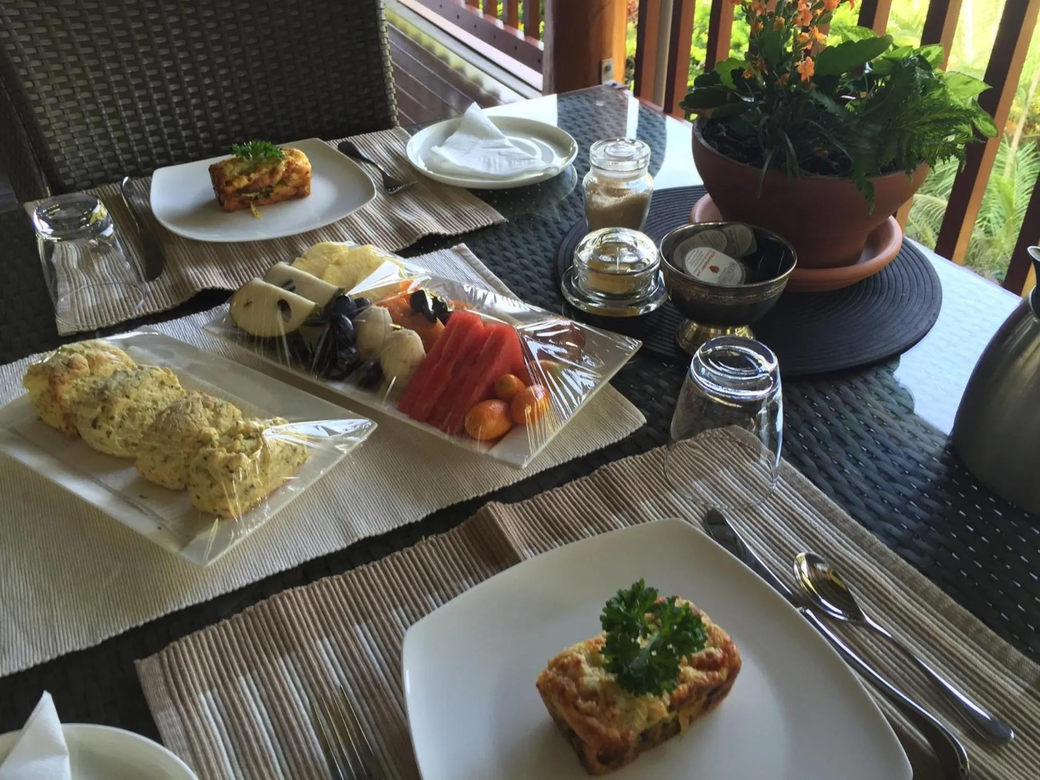 Breakfast in Daintree Manor B&B